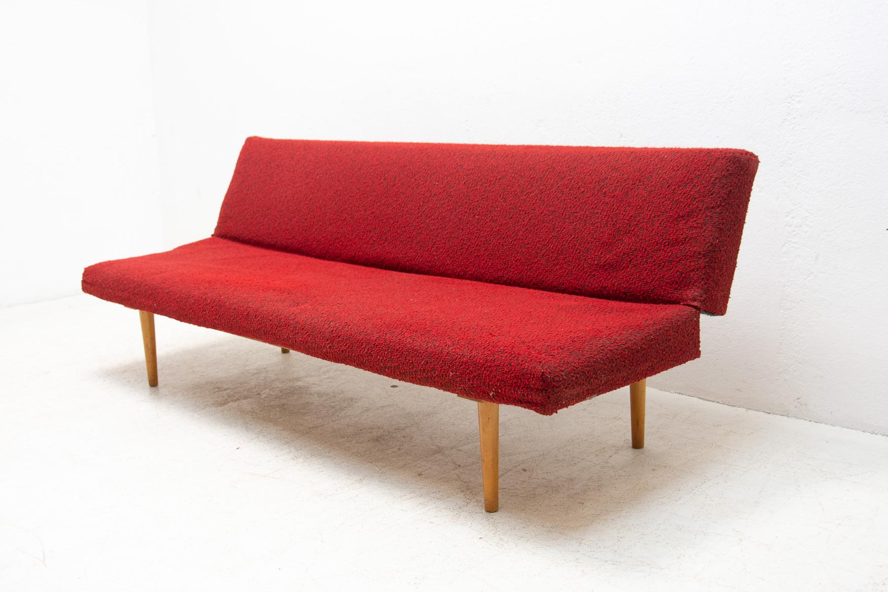 Mid Century Folding Daybed by Miroslav Navrátil, 1960´s, Czechoslovakia In Good Condition For Sale In Prague 8, CZ