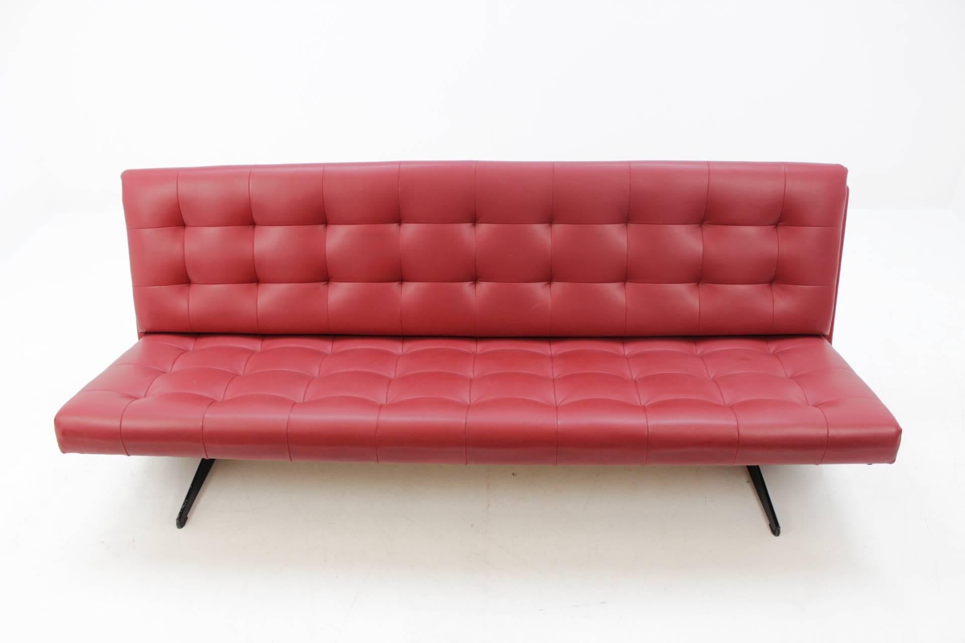Midcentury Folding Design Sofa, Studio Couch im Zustand „Gut“ im Angebot in Praha, CZ