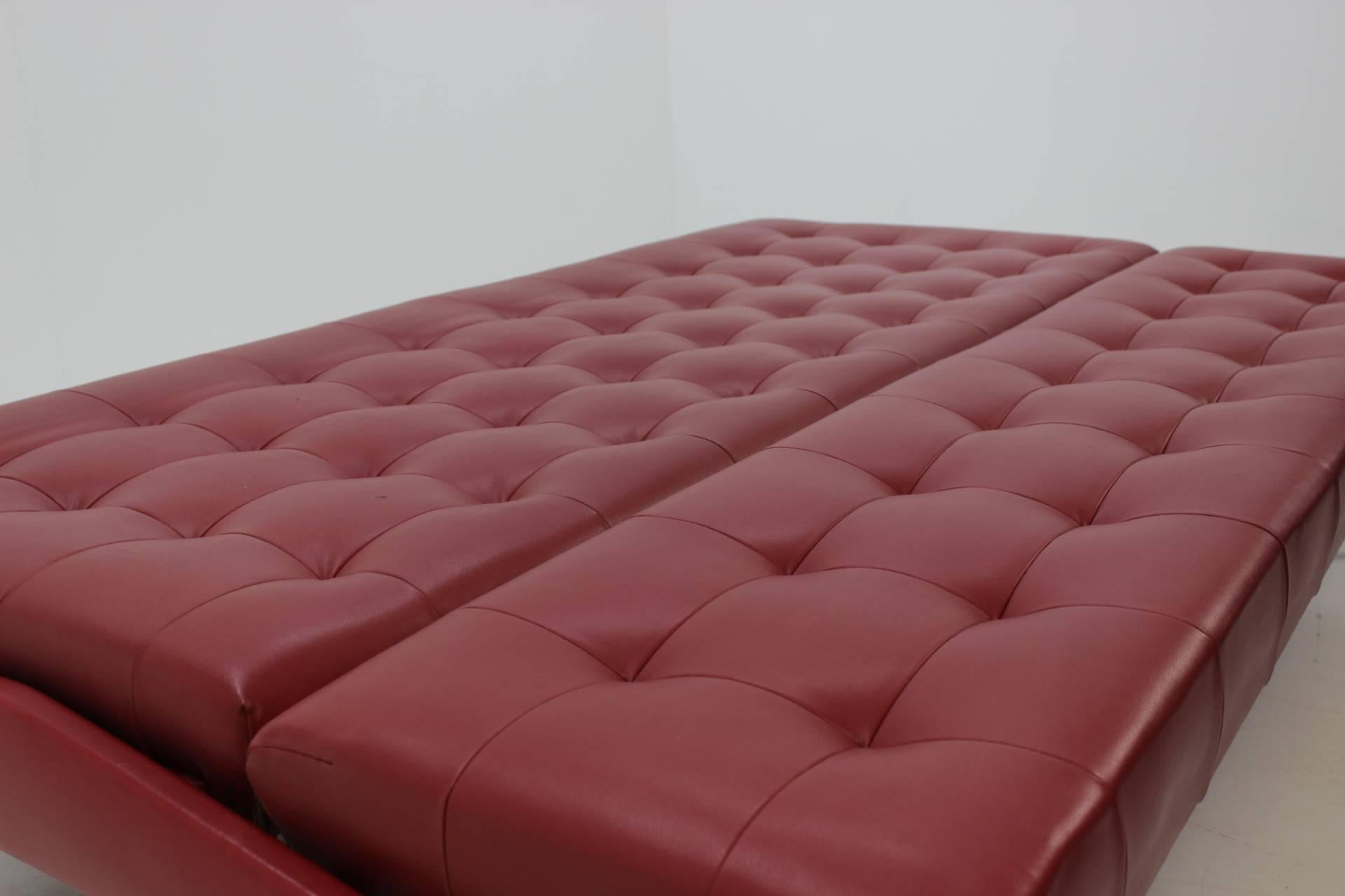 Midcentury Folding Design Sofa, Studio Couch im Angebot 1