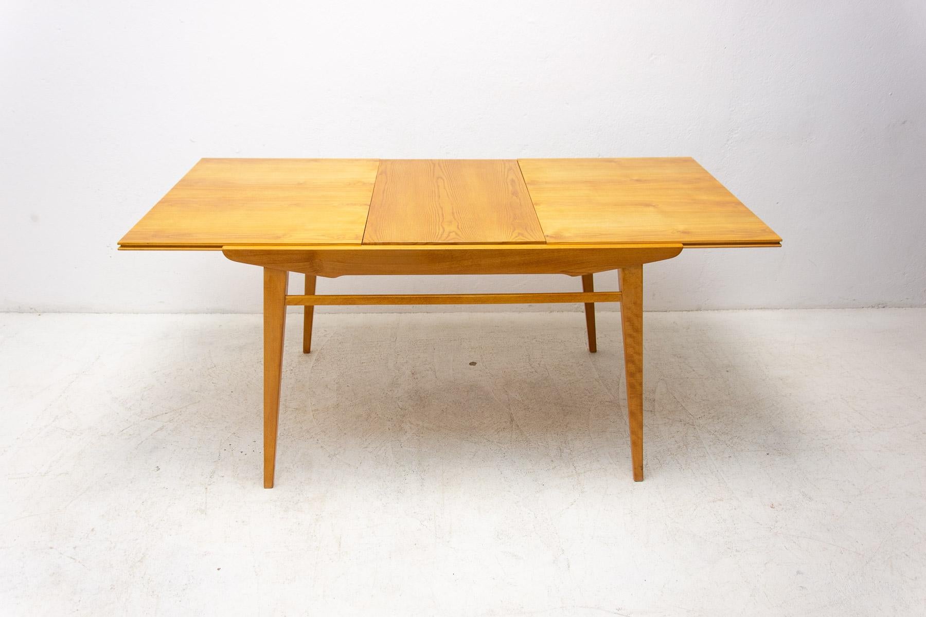 Midcentury Folding Dining Table by Bohumil Landsman for Jitona, 1970s For Sale 6