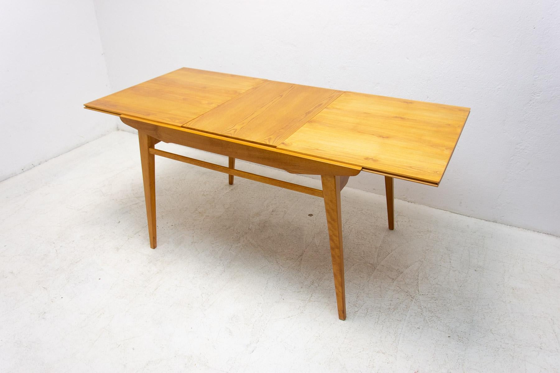 Midcentury Folding Dining Table by Bohumil Landsman for Jitona, 1970s For Sale 7