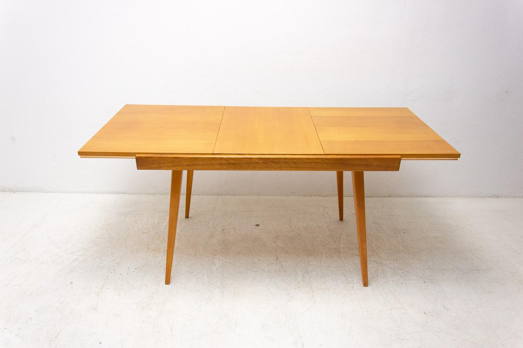 Midcentury Folding Dining Table by František Jirák for Tatra Nábytok, 1970s For Sale 3