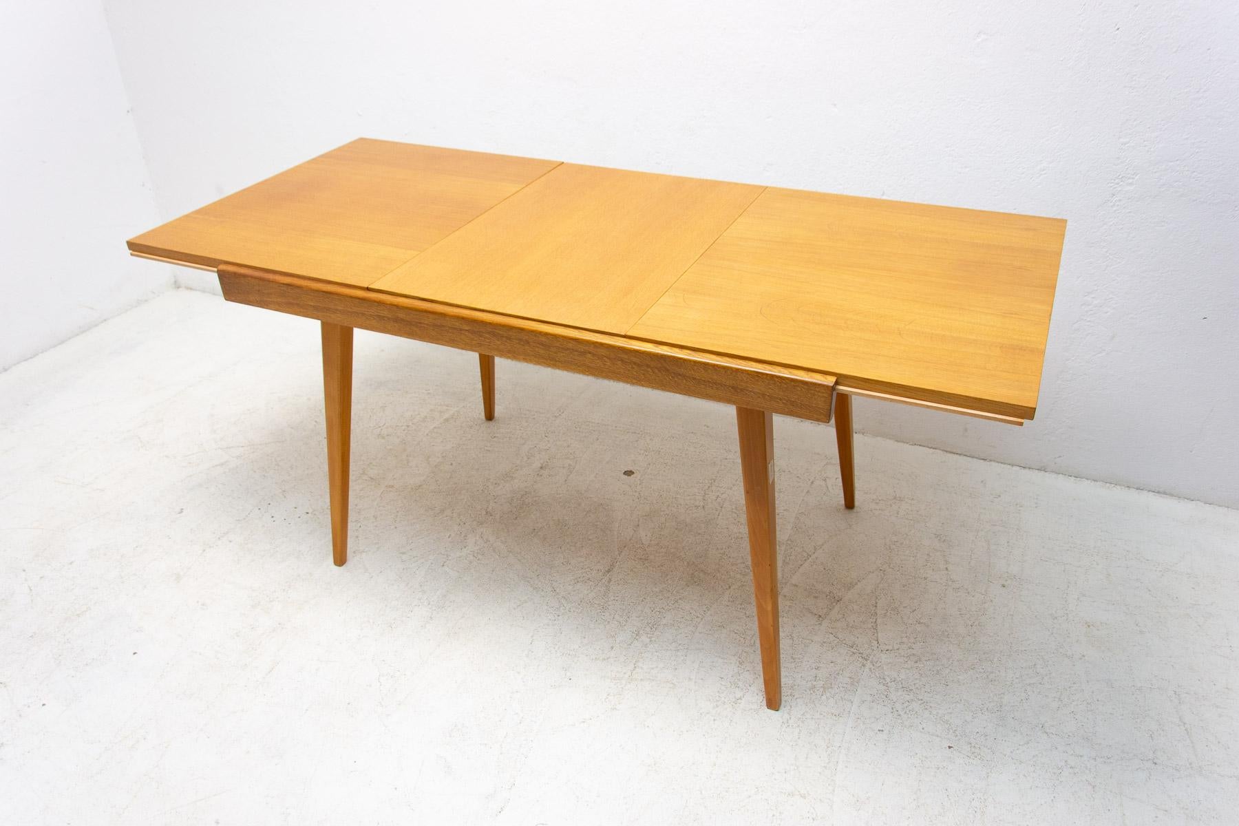 Midcentury Folding Dining Table by František Jirák for Tatra Nábytok, 1970s For Sale 4