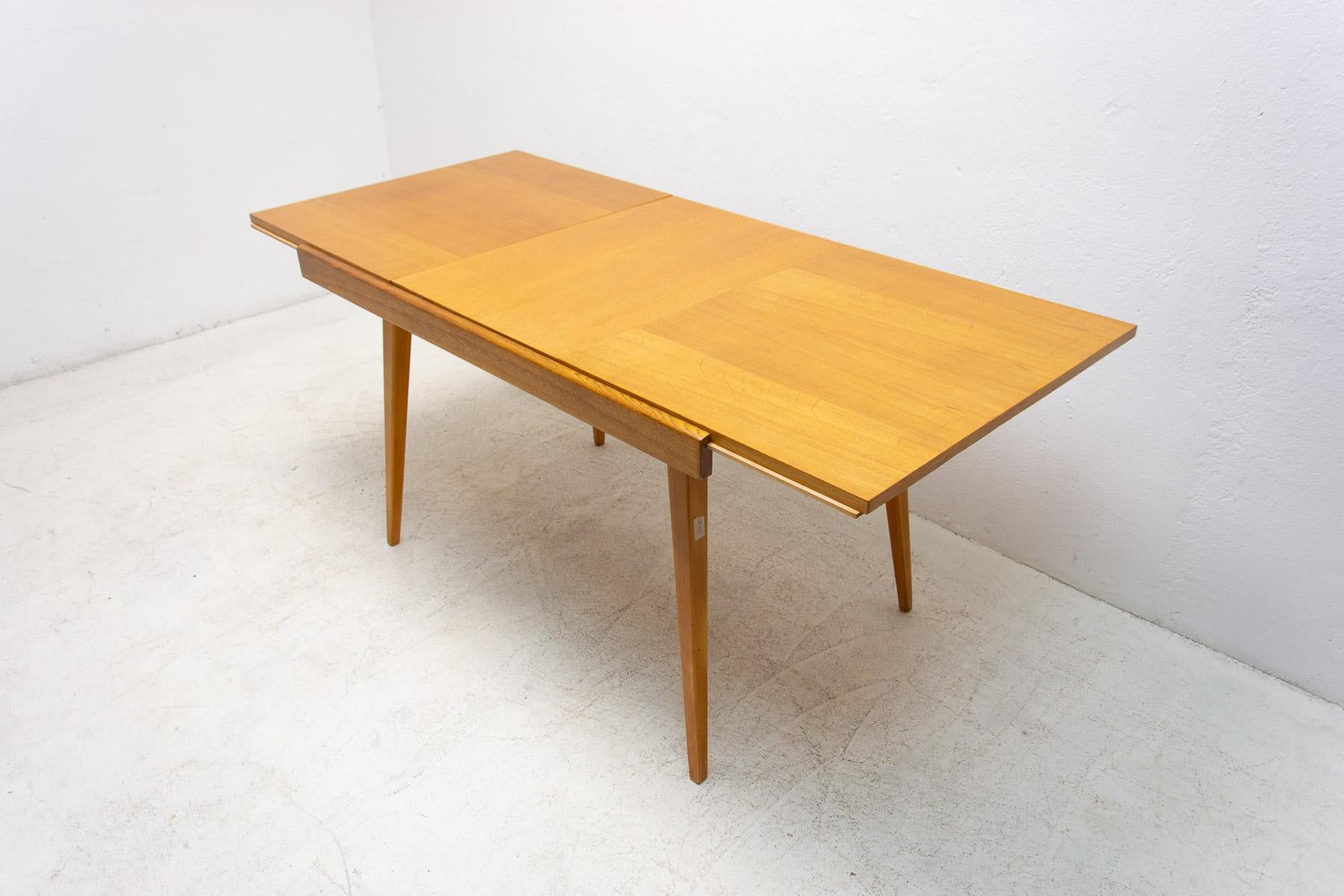 Midcentury Folding Dining Table by František Jirák for Tatra Nábytok, 1970s For Sale 5