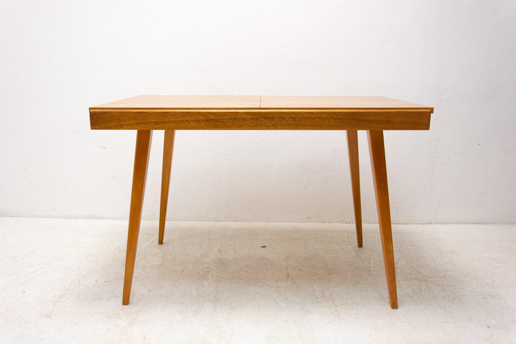 Midcentury Folding Dining Table by František Jirák for Tatra Nábytok, 1970s For Sale 8