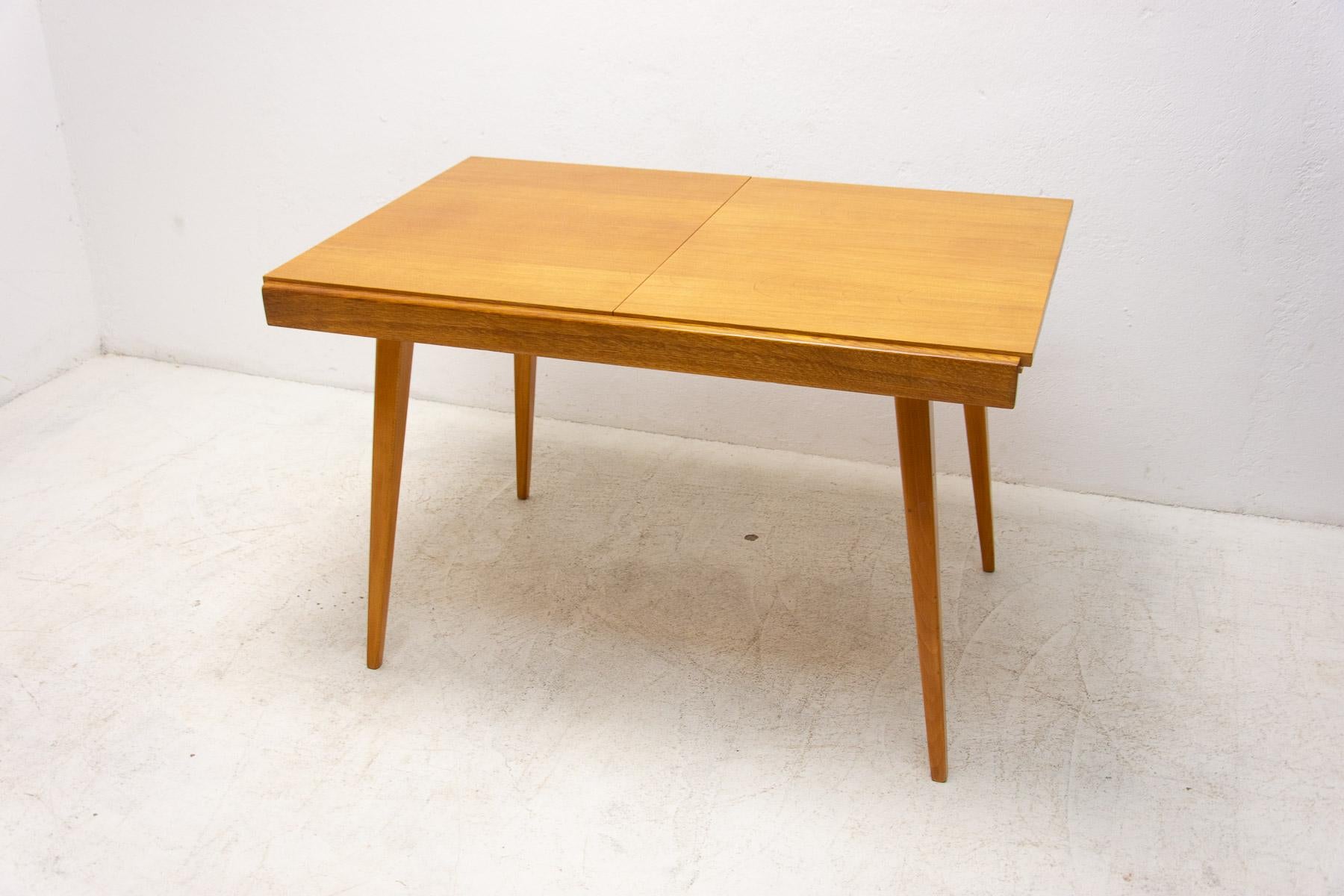Midcentury Folding Dining Table by František Jirák for Tatra Nábytok, 1970s For Sale 10