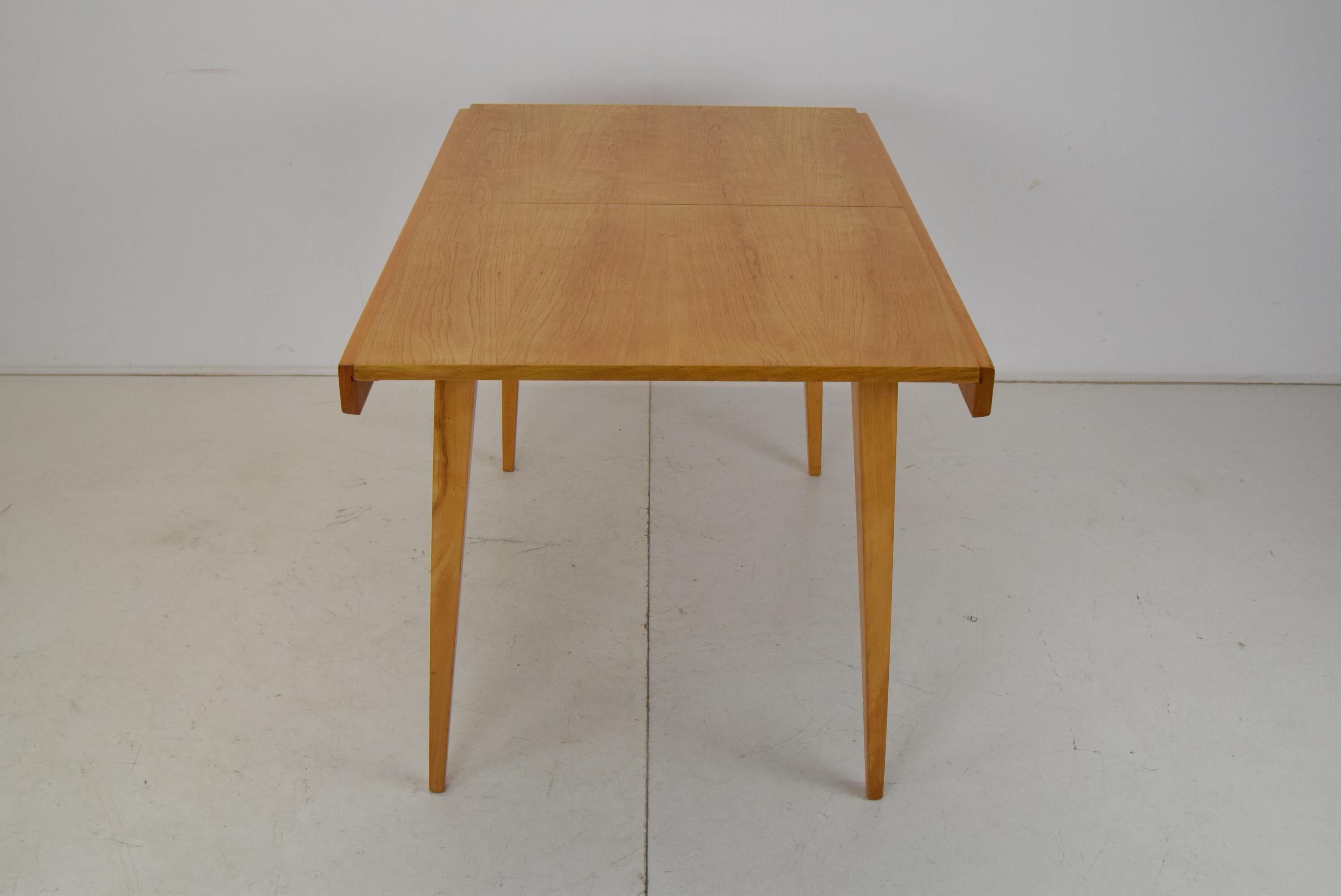 Mesa de comedor plegable de mediados de siglo de Frantisek Jirak para Tatra, años 60 en venta 3