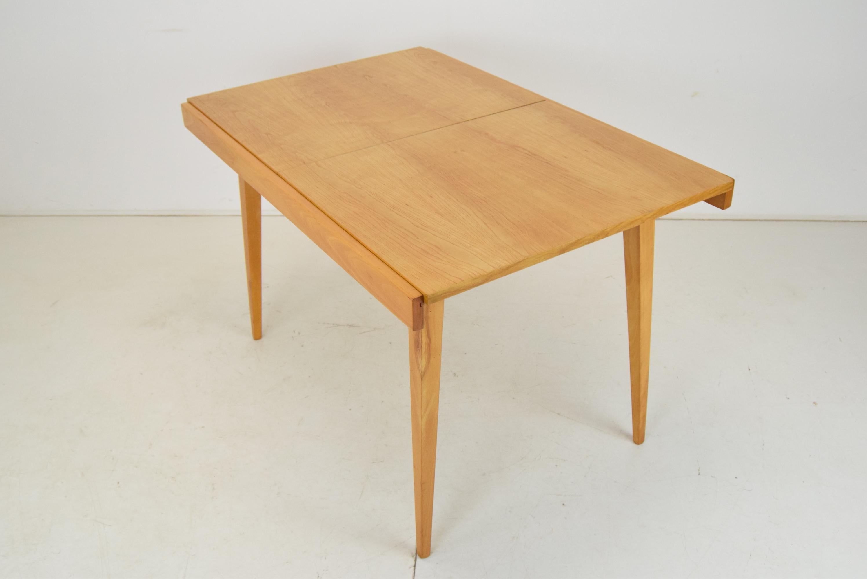 Mid-Century Folding Dining Table by Frantisek Jirak for Tatra, 1960's For Sale 1