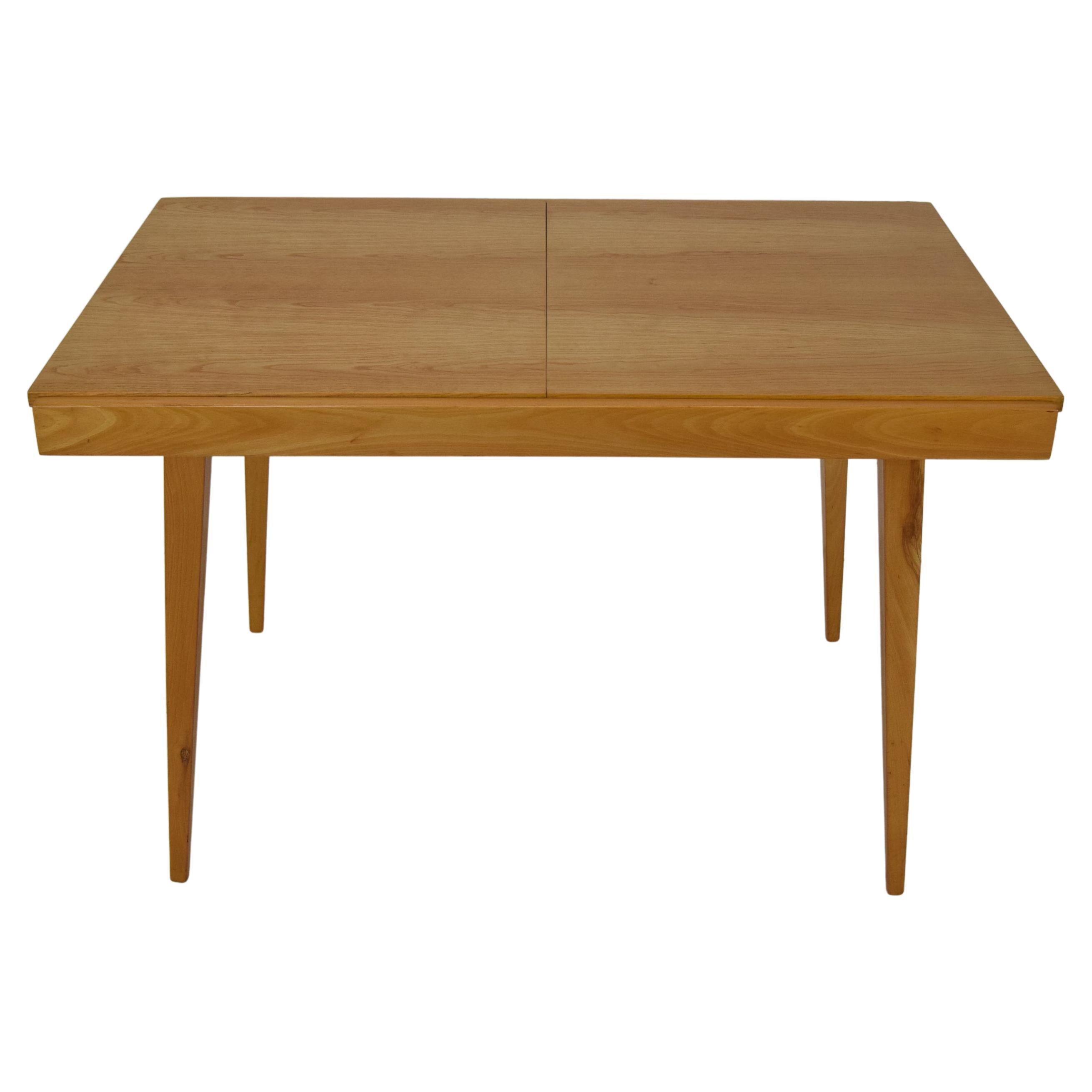 Table de salle à manger pliante du milieu du siècle dernier par Frantisek Jirak pour Tatra, années 1960