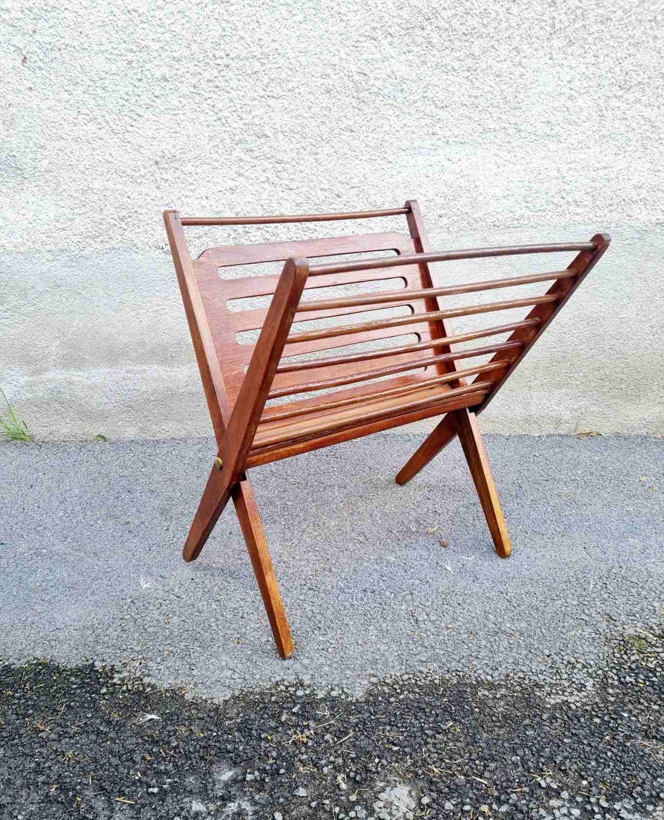 Mid-Century moderno Portariviste Foldes di metà secolo prodotto da Nevco, anni '60 in vendita