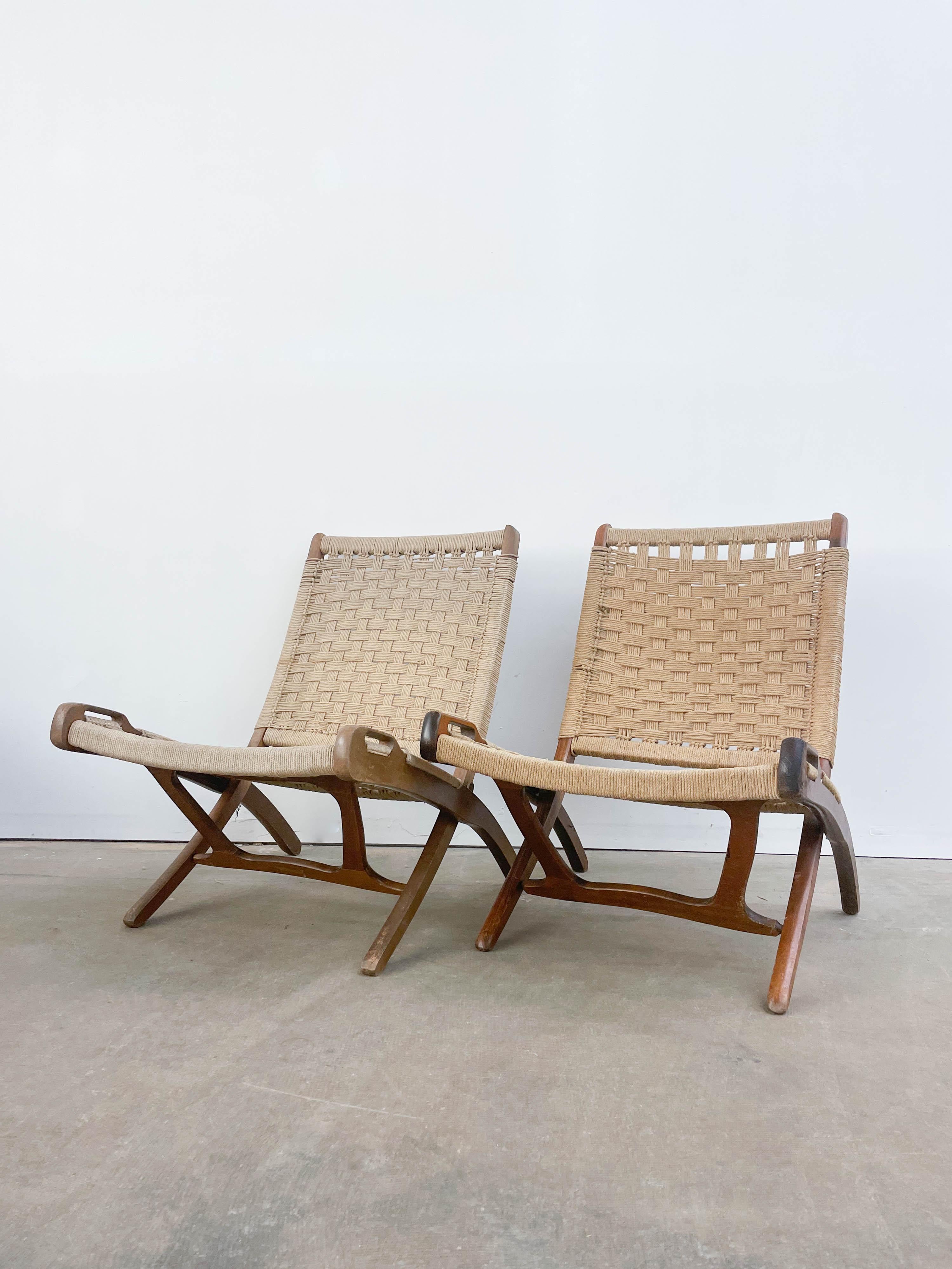 20th Century Mid Century Folding Rope Chairs in the Style of Hans Wegner For Sale