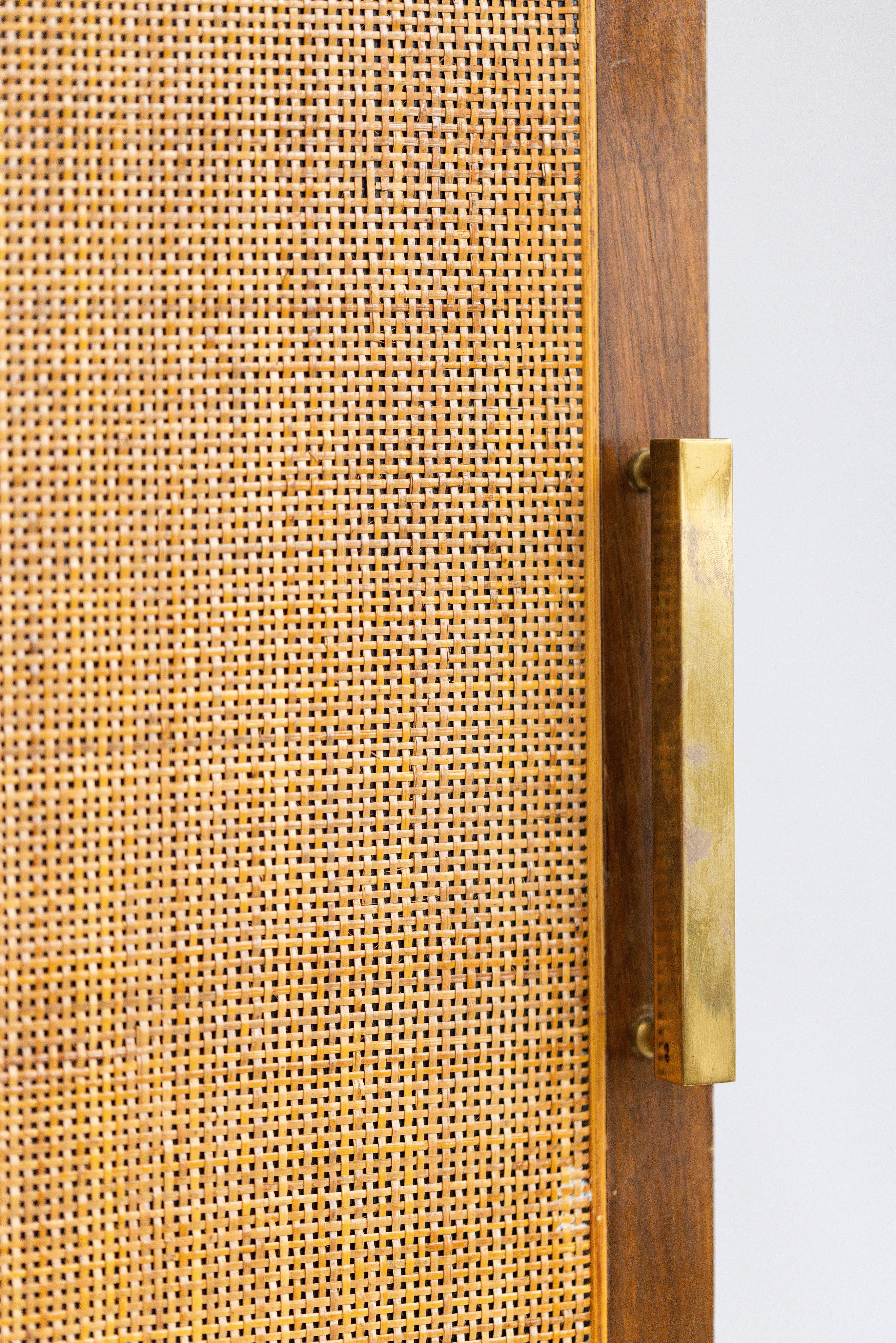 Finish
-Walnut: Mahogany
-Cane
-Brass                                           
-Minimum wear to cane at the edges                                          
-Good vintage condition
                                             
Dimensions
4 Panels -