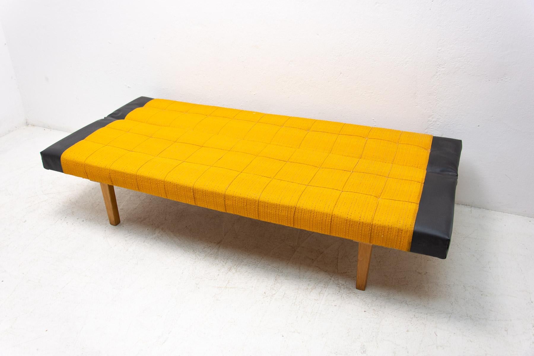 Mid Century Folding Sofa-Bench by Miroslav Navrátil, 1970s, Czechoslovakia 4