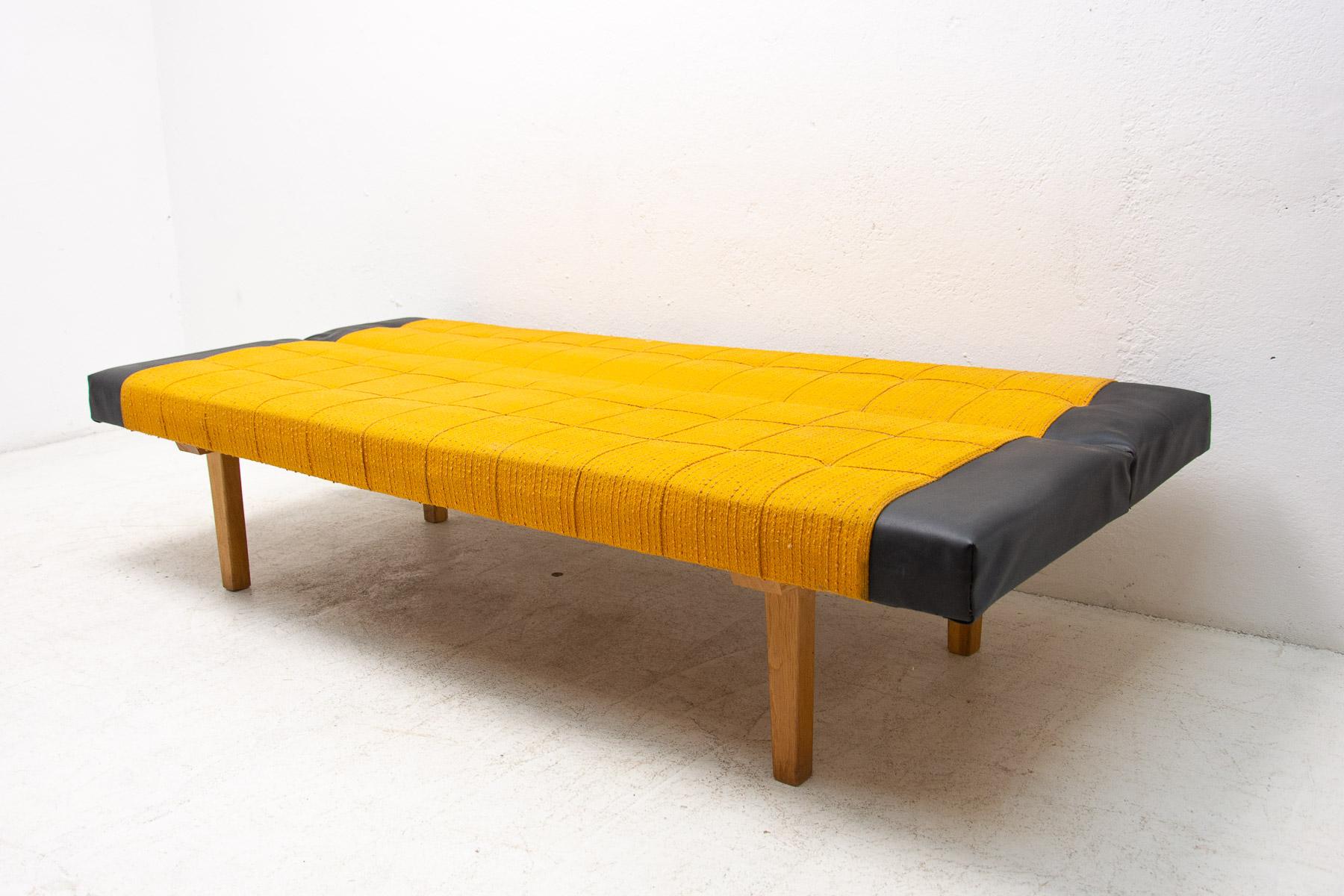 Mid Century Folding Sofa-Bench by Miroslav Navrátil, 1970s, Czechoslovakia 6