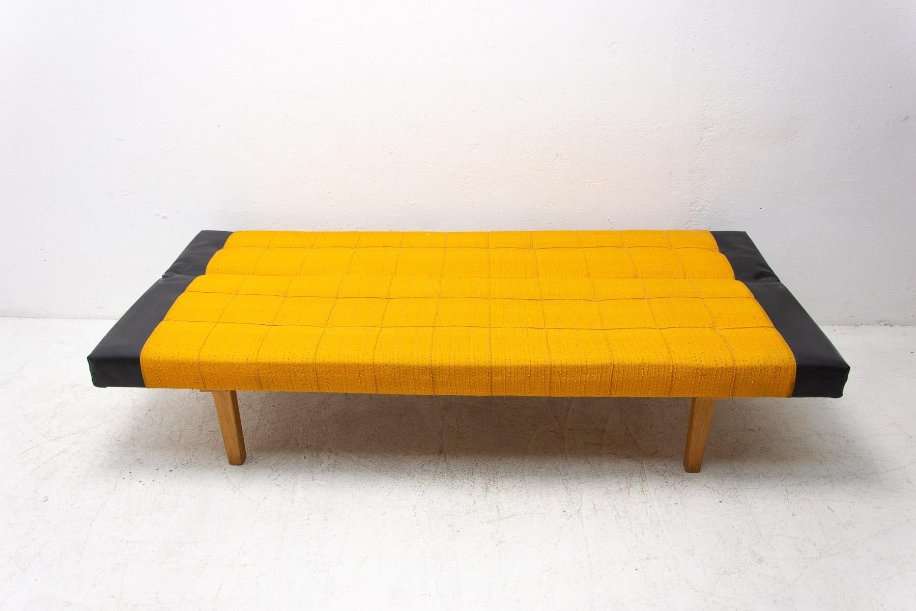 Mid Century Folding Sofa-Bench by Miroslav Navrátil, 1970s, Czechoslovakia 3