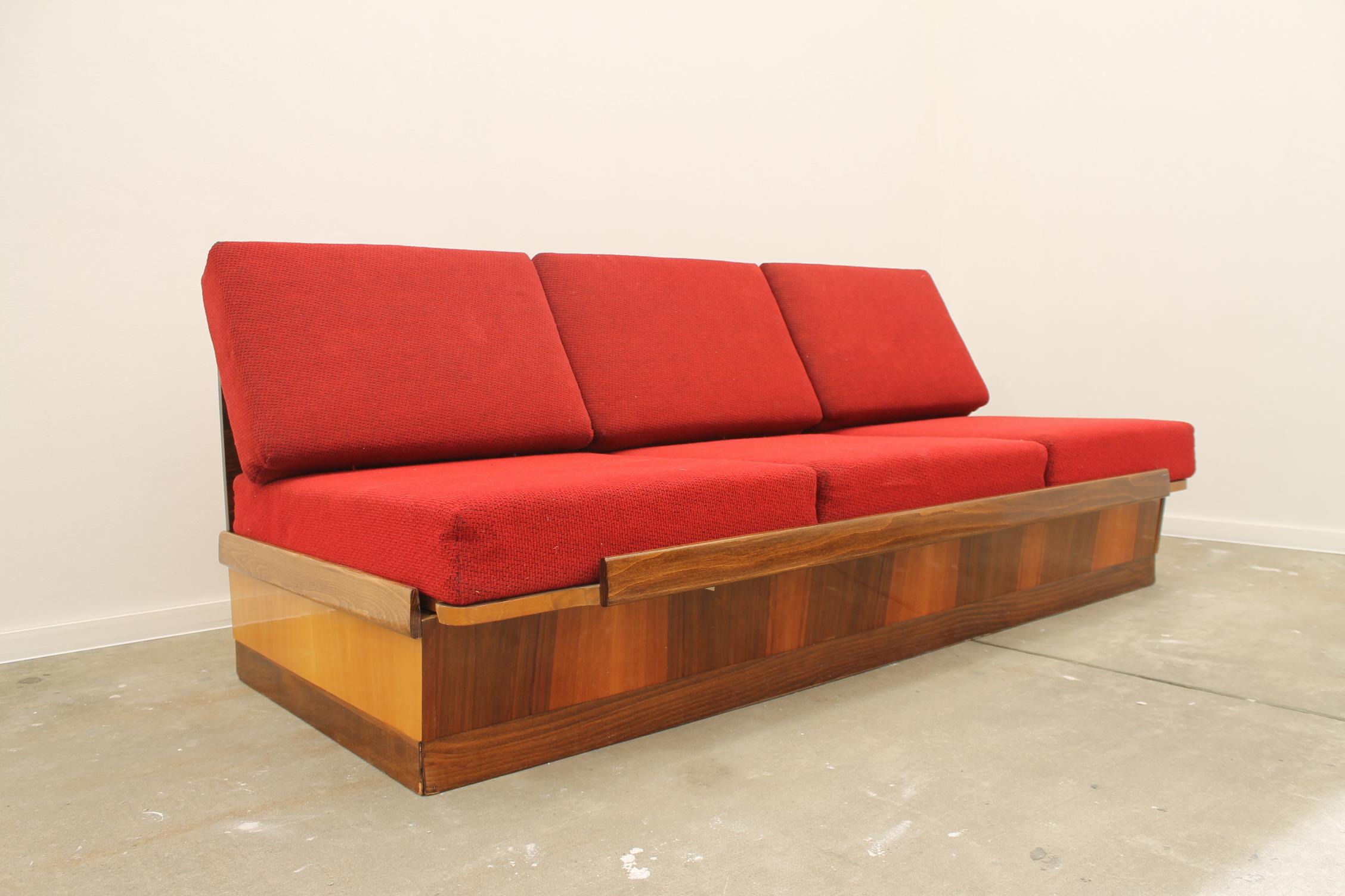 Midcentury Folding Sofa by Mier, 1960s, Czechoslovakia In Good Condition For Sale In Prague 8, CZ