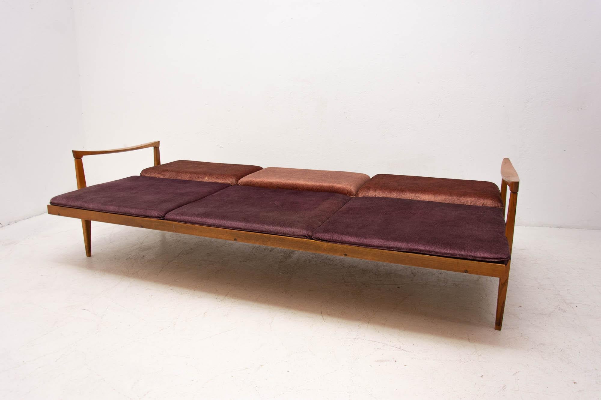 Midcentury Folding Sofa in Scandinavian Style, 1970s, Czechoslovakia 3