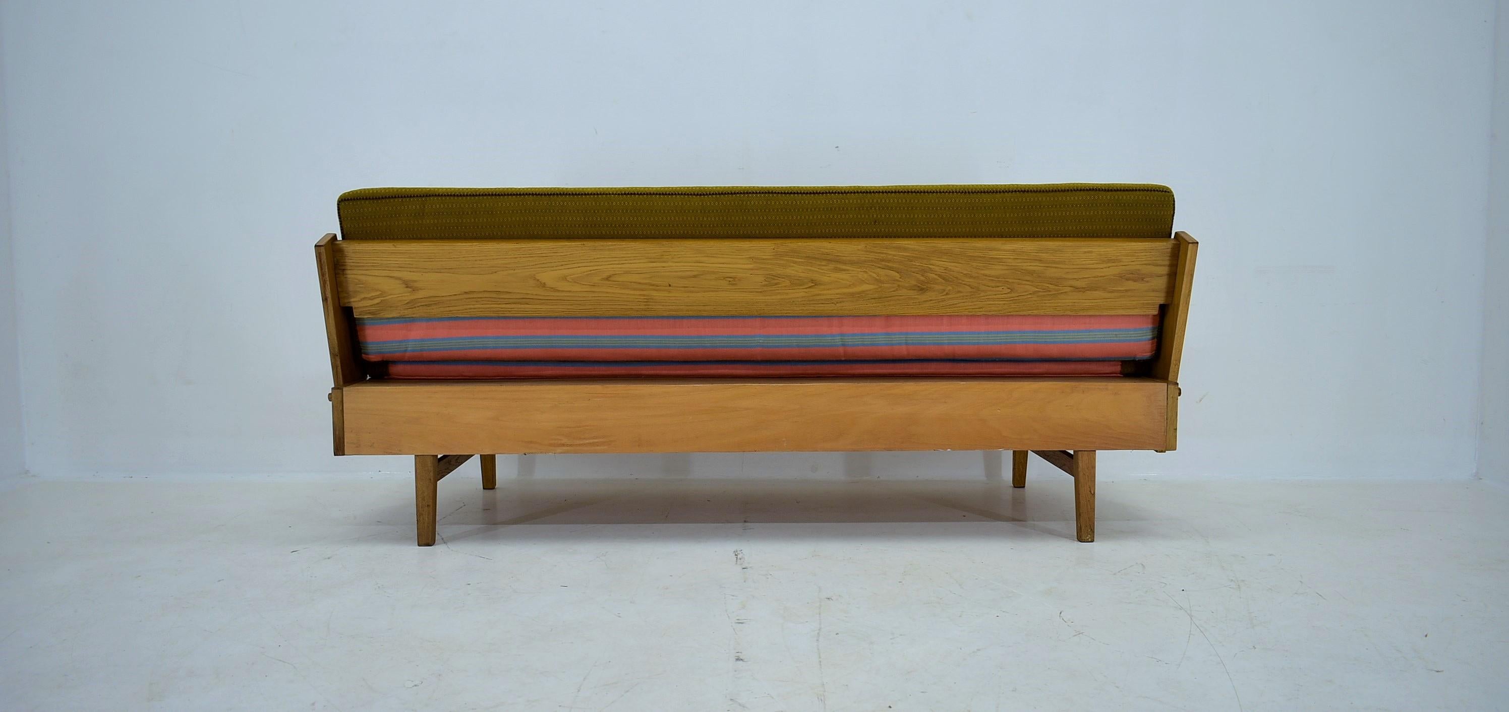 Mid-Century Folding Sofa or Daybed, 1960's For Sale 4