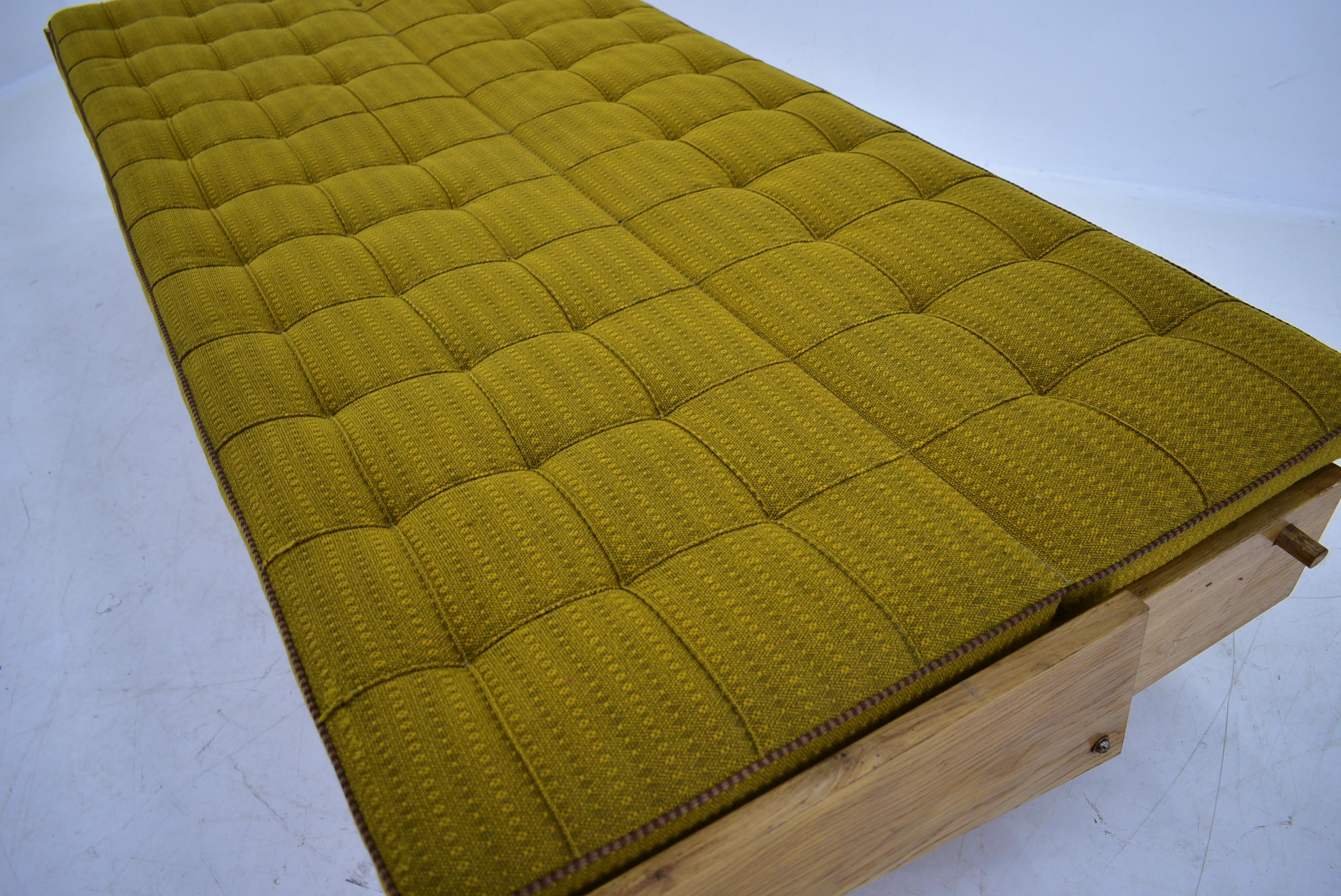 Mid-Century Folding Sofa or Daybed, 1960's For Sale 9