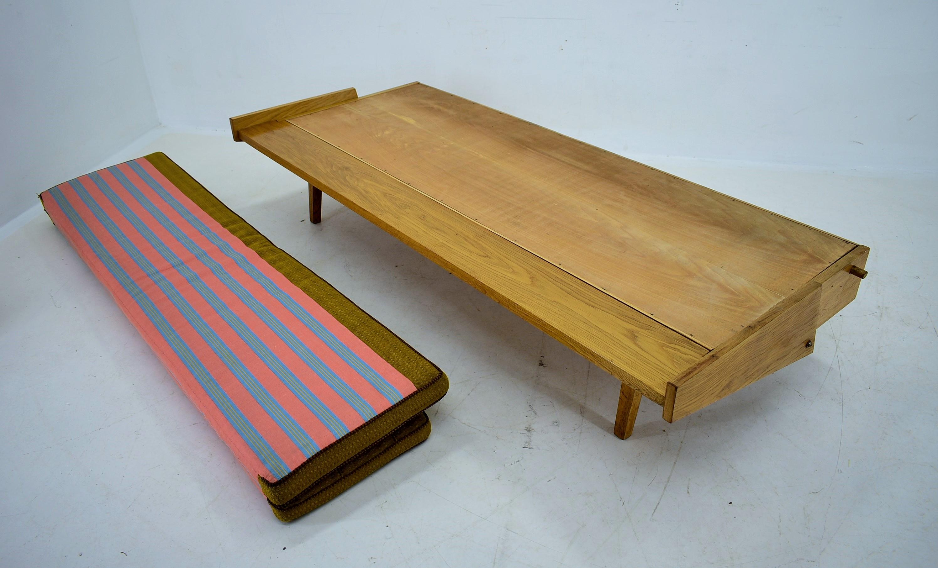 Mid-Century Folding Sofa or Daybed, 1960's For Sale 12