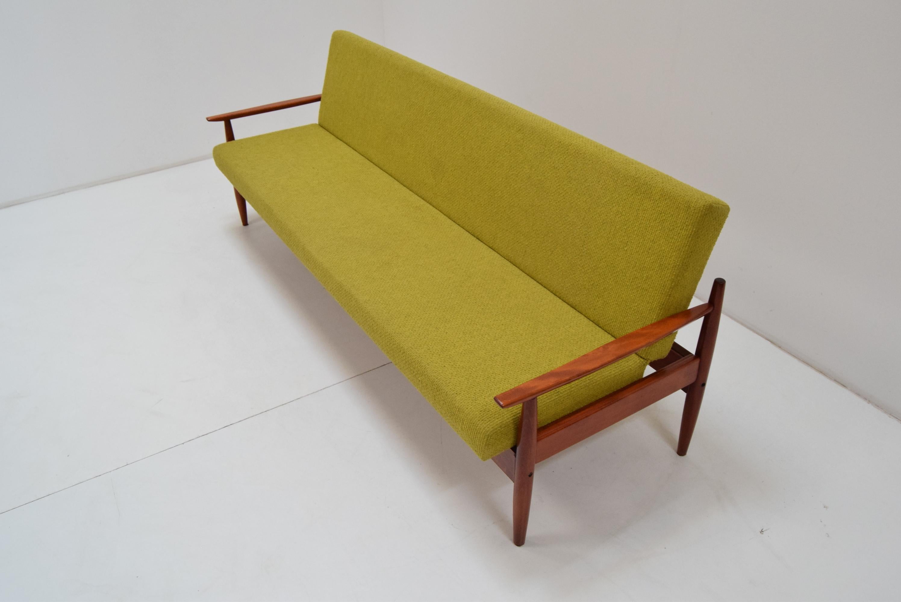Mid-Century Folding Sofa or Daybed by TON, 1960's 5