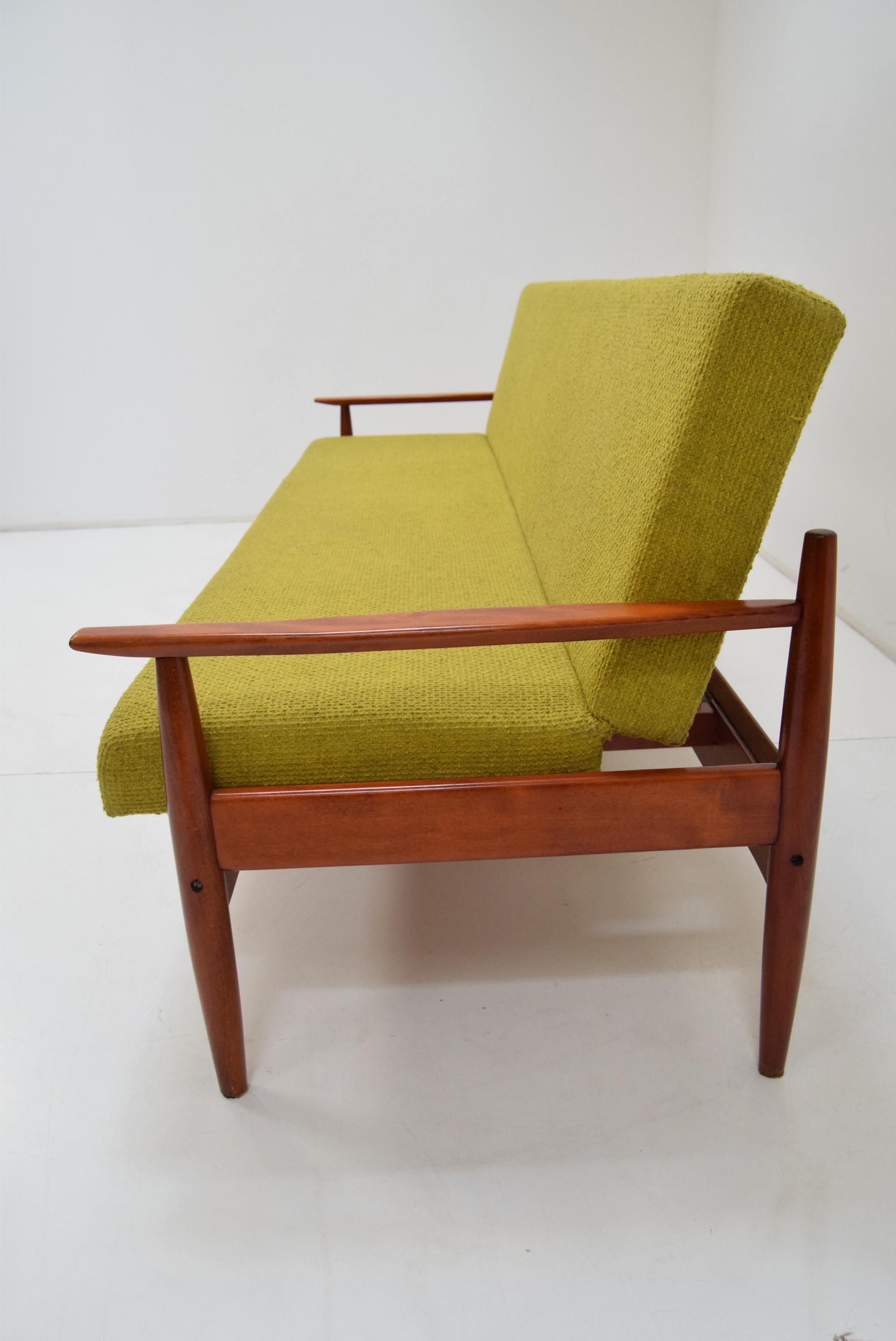 midcentury daybed