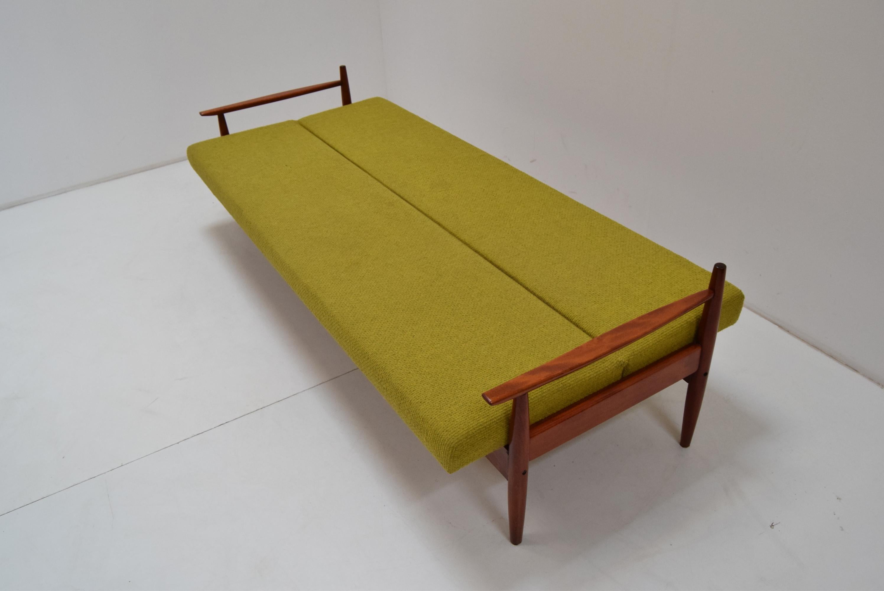 Mid-20th Century Mid-Century Folding Sofa or Daybed by TON, 1960's