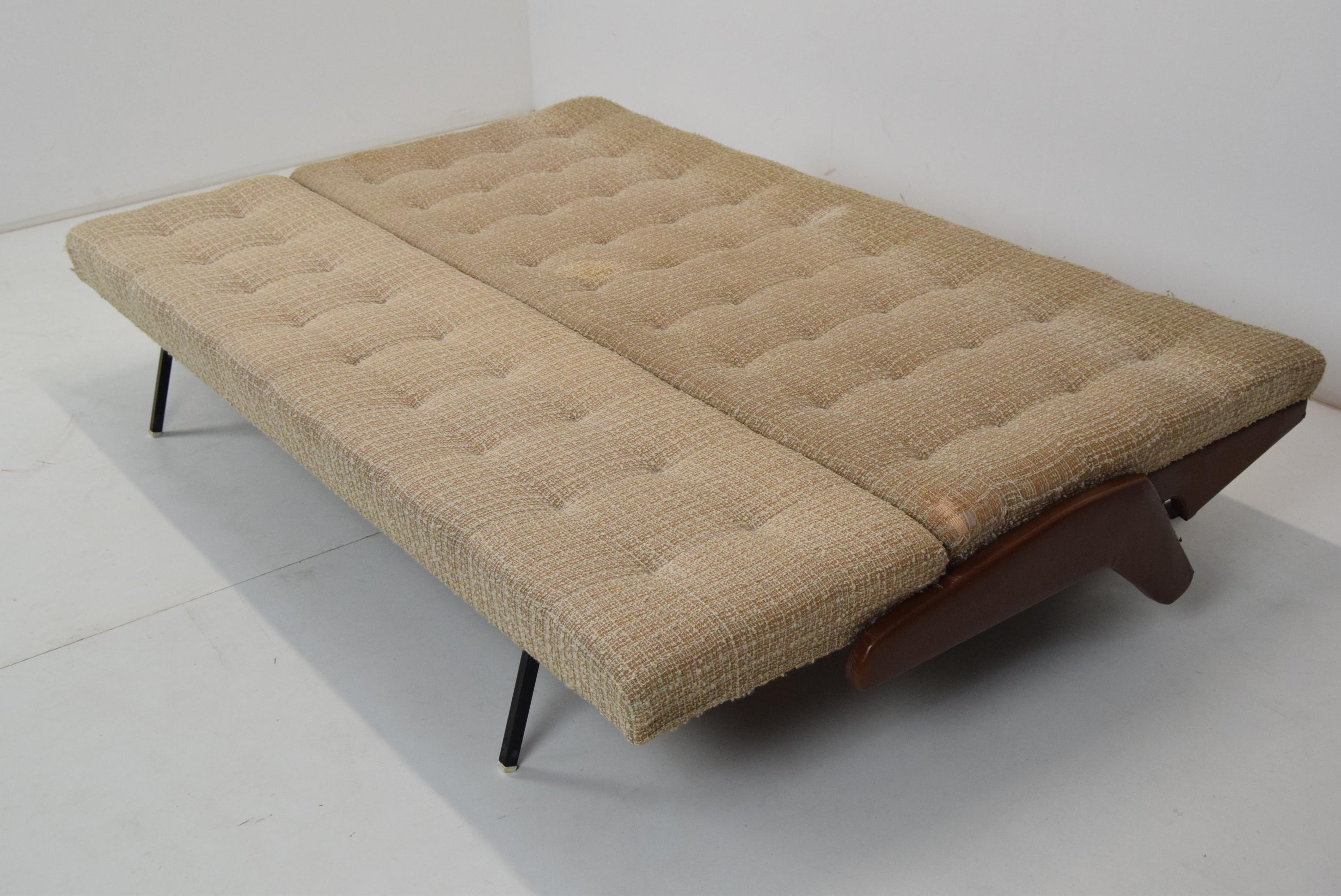 Mid-Century Folding Sofa or Daybed, 1970's In Fair Condition For Sale In Praha, CZ