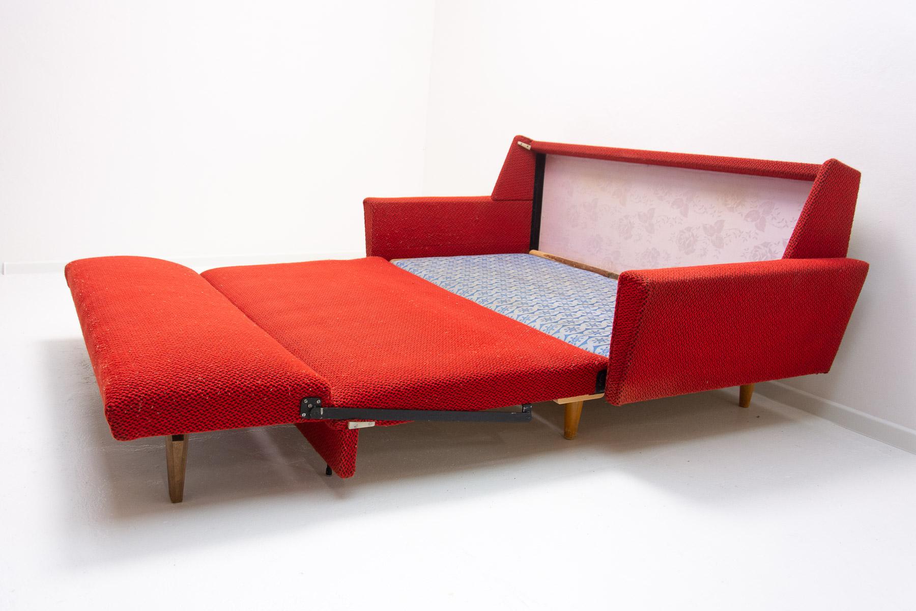 Mid century folding sofabed, 1960´s, Czechoslovakia For Sale 6