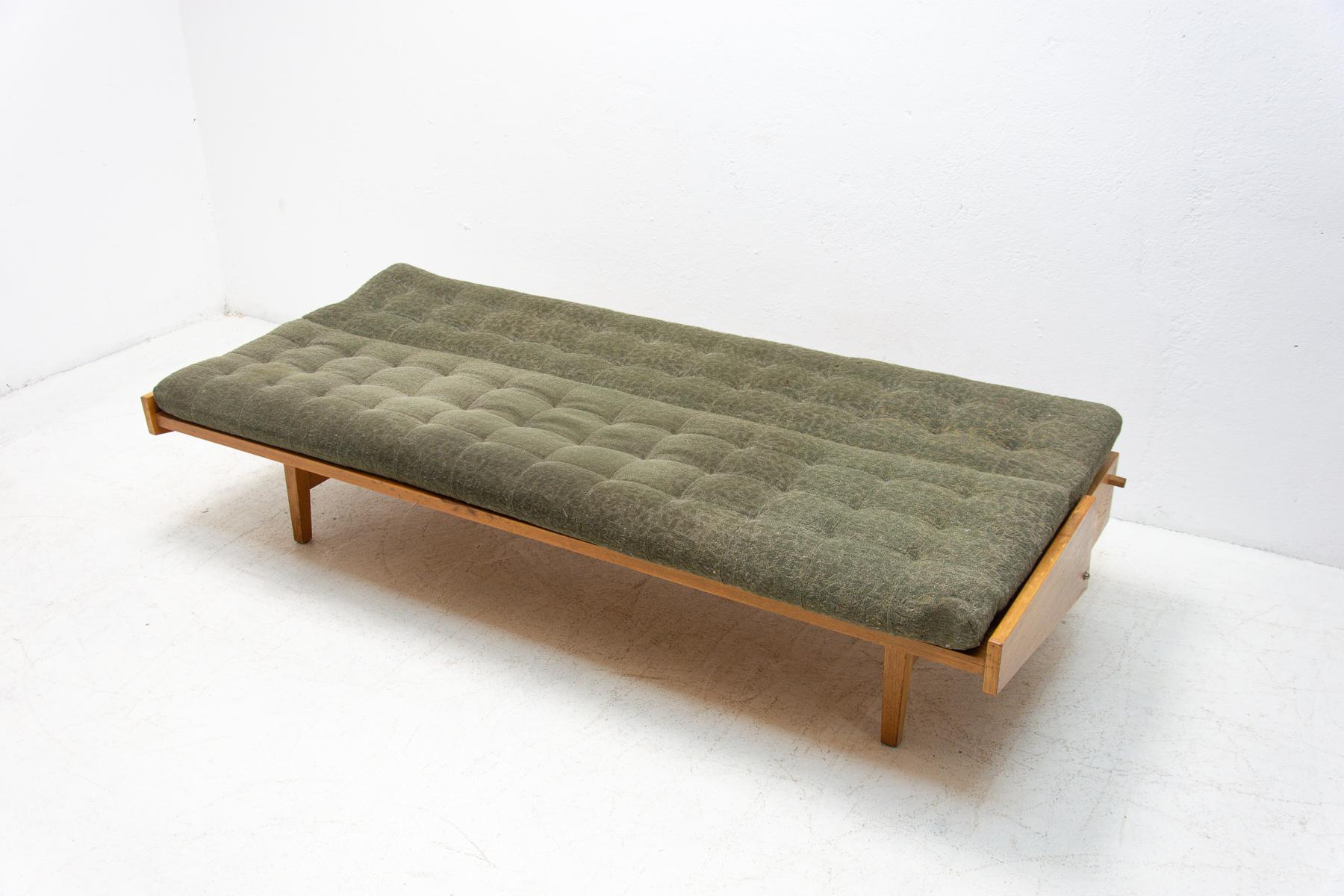 Mid Century Folding Sofabed, 1960´s, Czechoslovakia 6