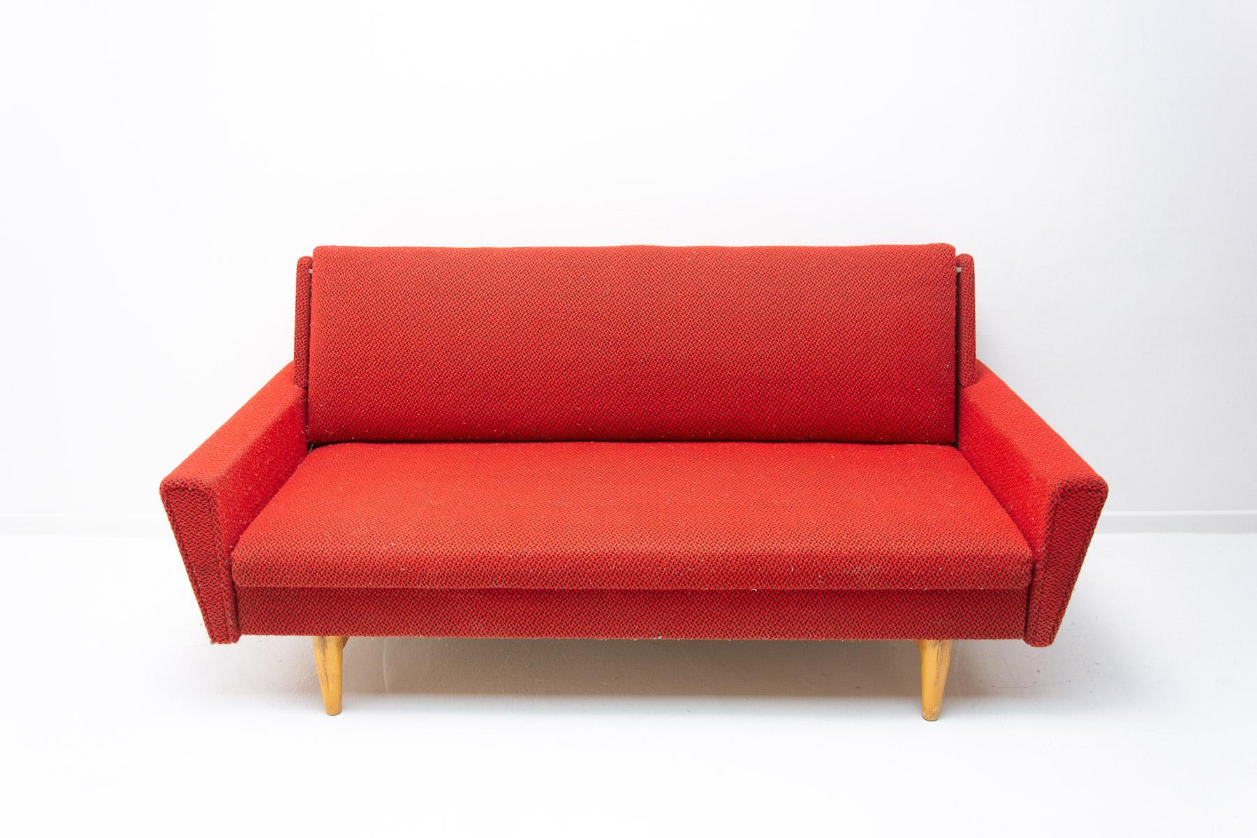 Mid century folding sofabed, 1960´s, Czechoslovakia For Sale 9