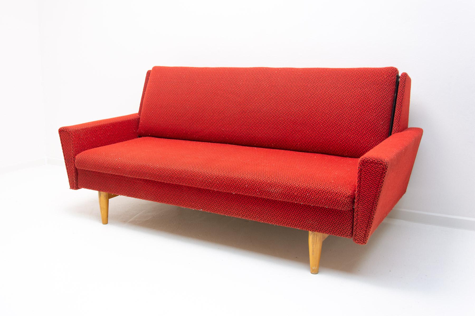 Mid century folding sofabed, 1960´s, Czechoslovakia For Sale 11