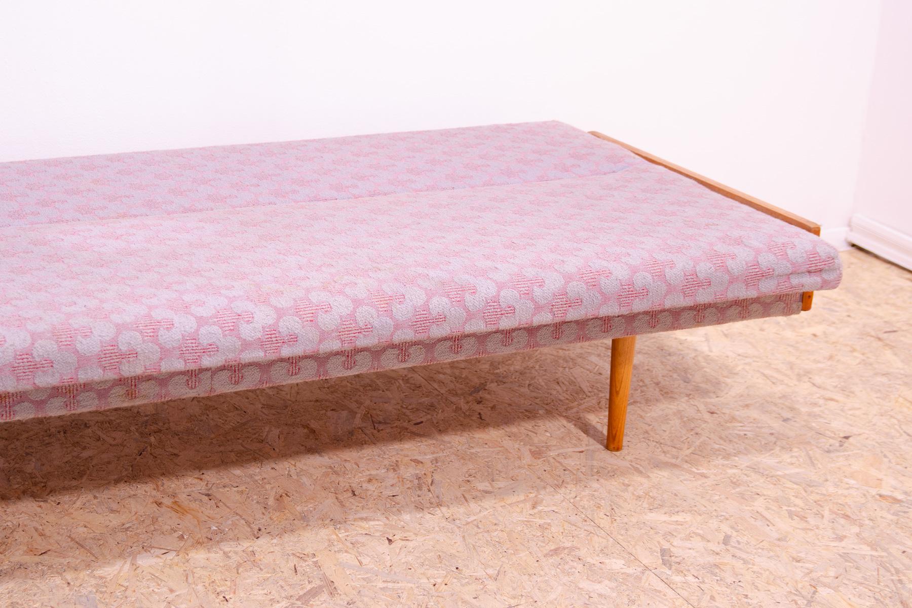 Canapé-lit pliant du milieu du siècle, années 1960, Tchécoslovaquie en vente 11