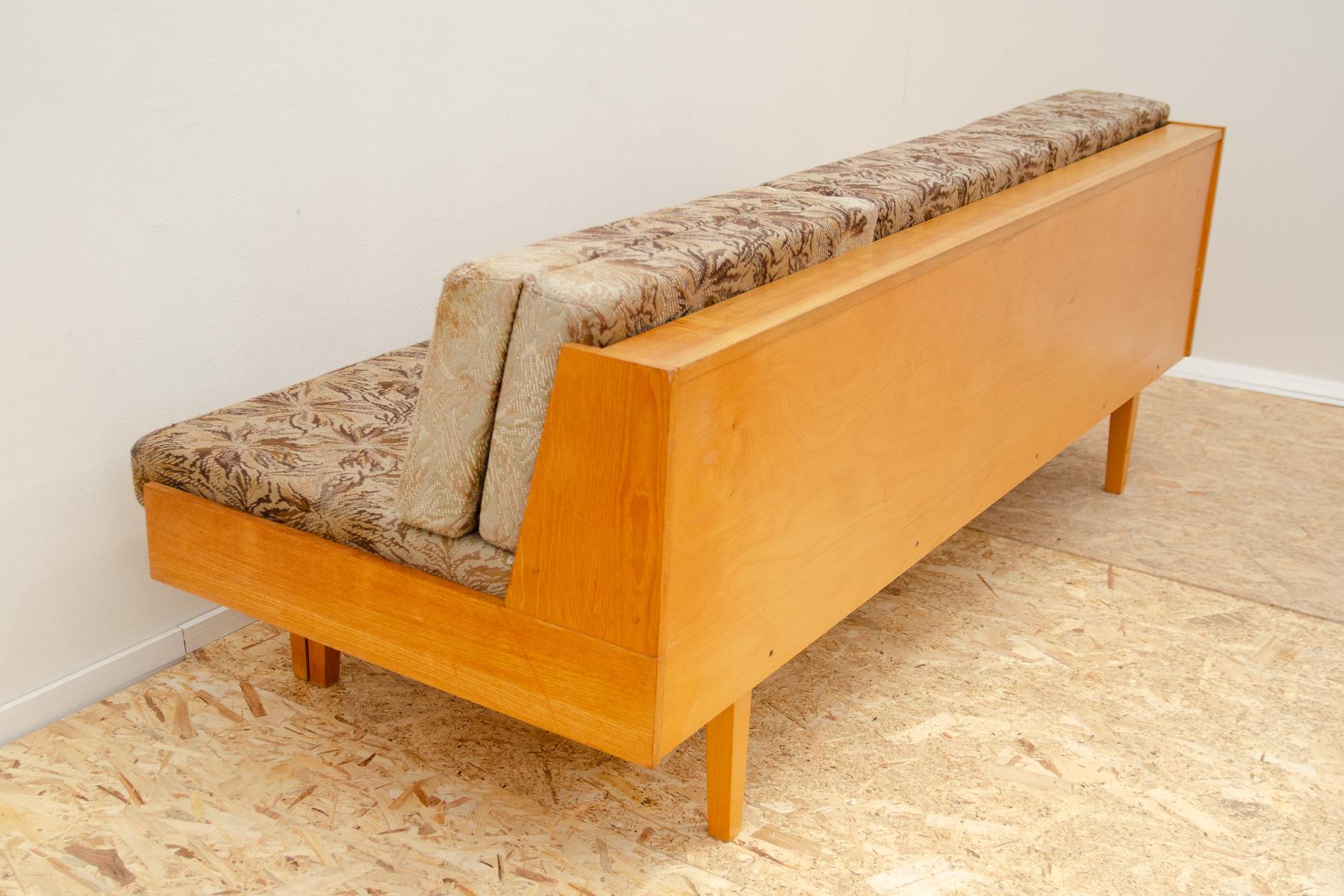 Mid century folding sofabed, 1960´s, Czechoslovakia For Sale 12