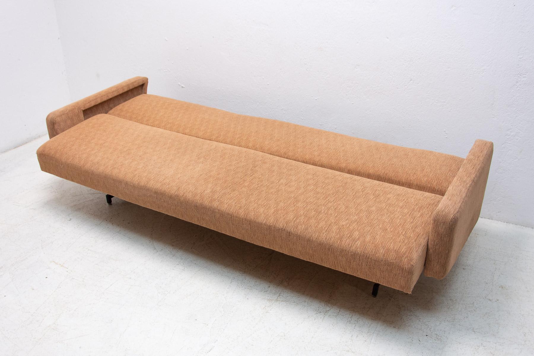 Mid century folding sofabed, 1970´s, Czechoslovakia 4