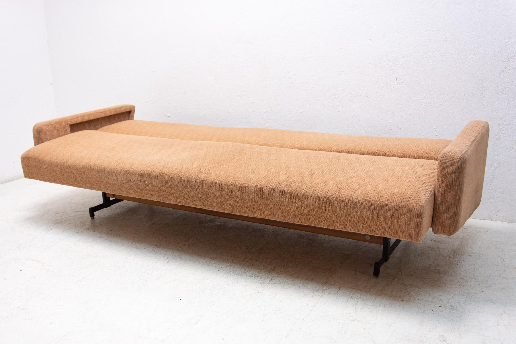 Mid century folding sofabed, 1970´s, Czechoslovakia 5