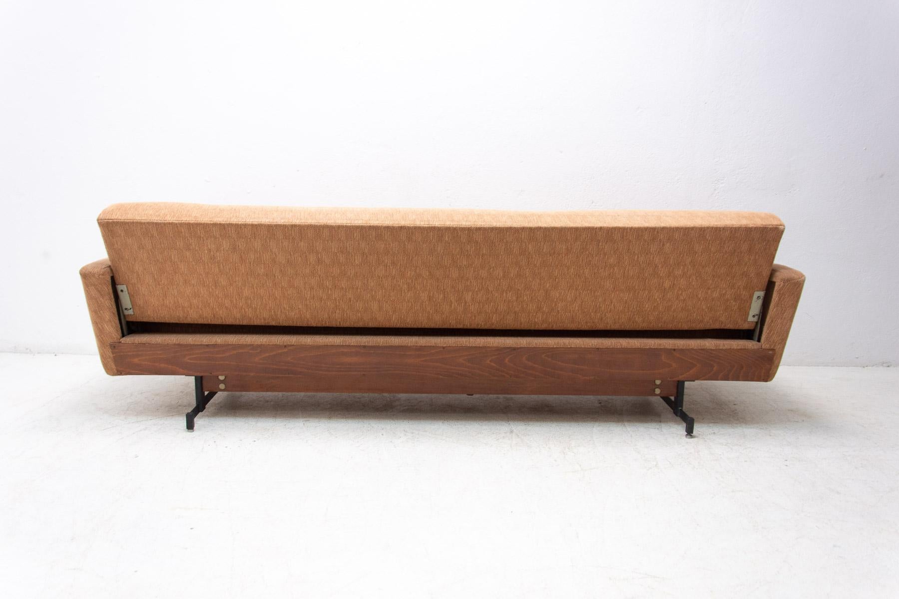 Mid century folding sofabed, 1970´s, Czechoslovakia 7