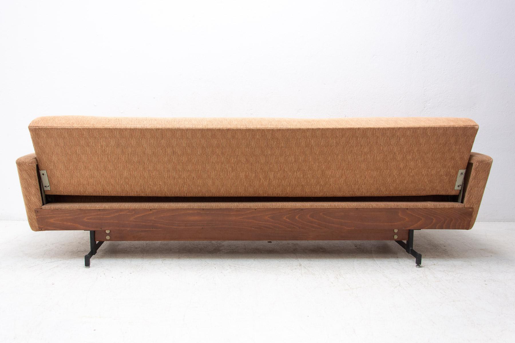 Mid century folding sofabed, 1970´s, Czechoslovakia 8
