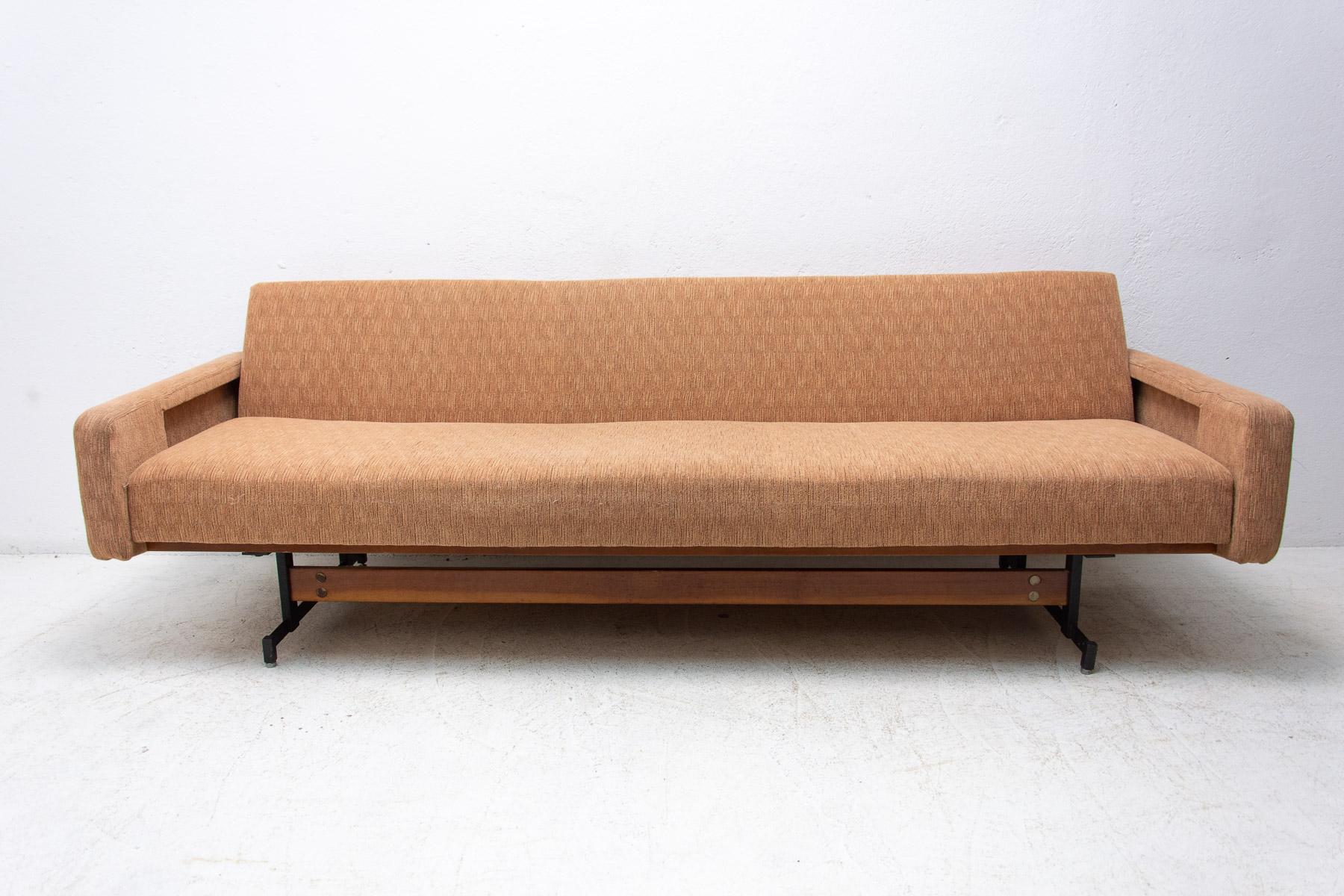 Mid century folding sofabed, 1970´s, Czechoslovakia 11