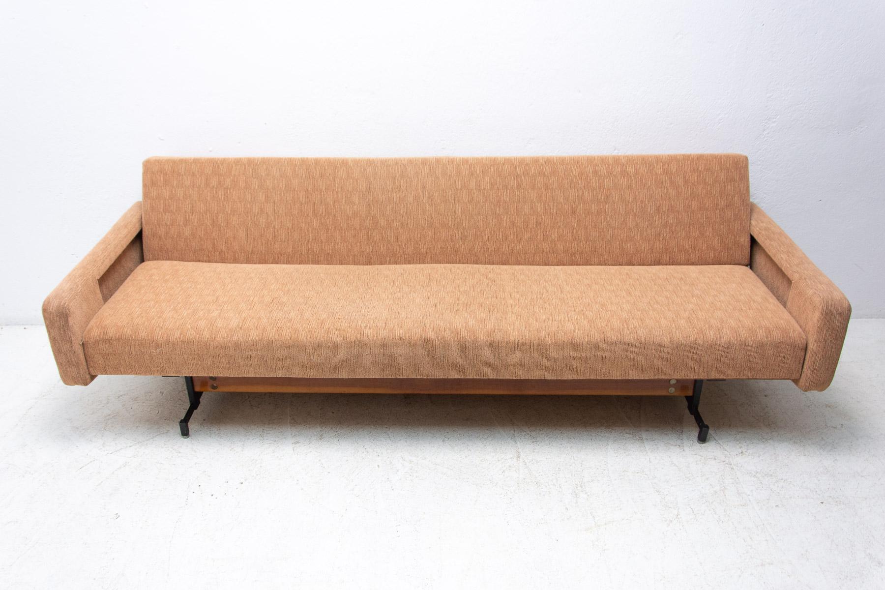 Mid century folding sofabed, 1970´s, Czechoslovakia 12