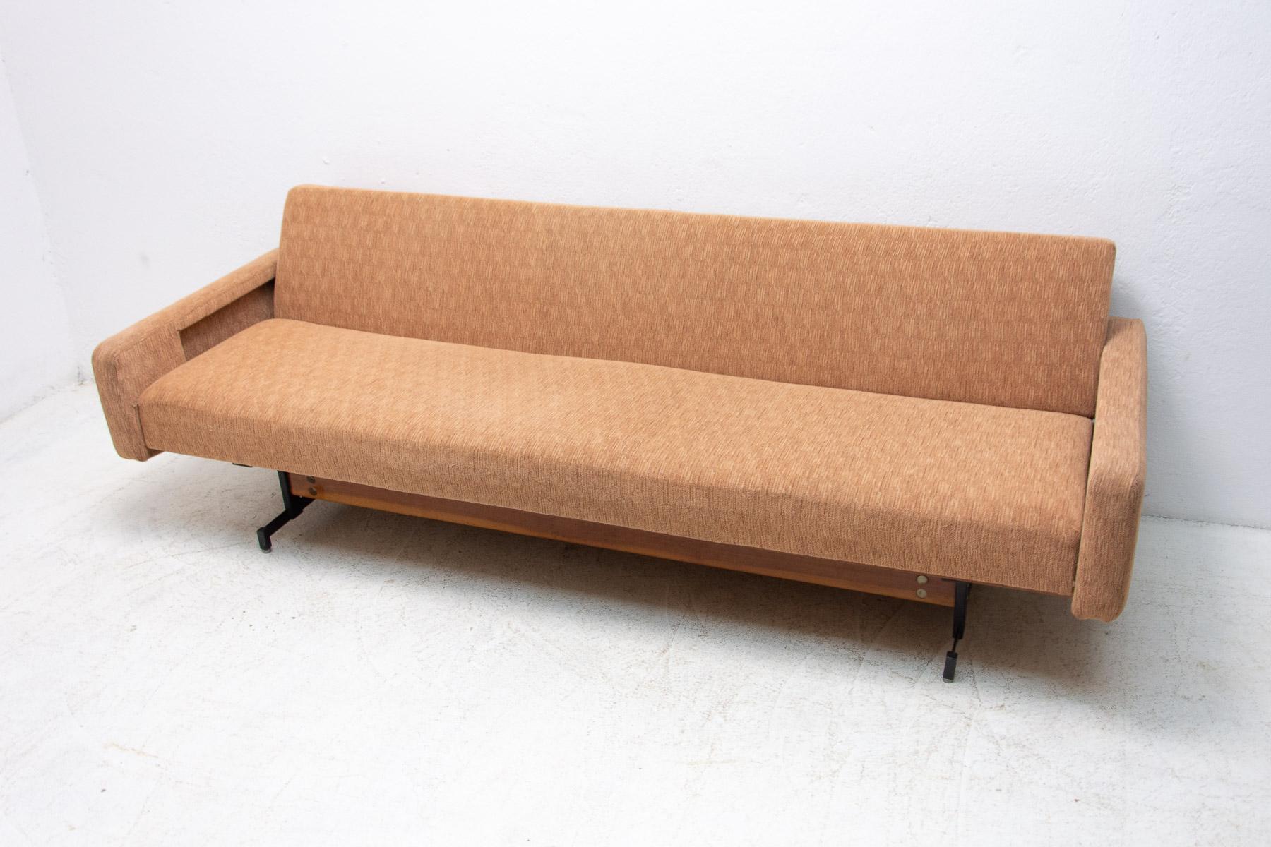 Mid century folding sofabed, 1970´s, Czechoslovakia 13