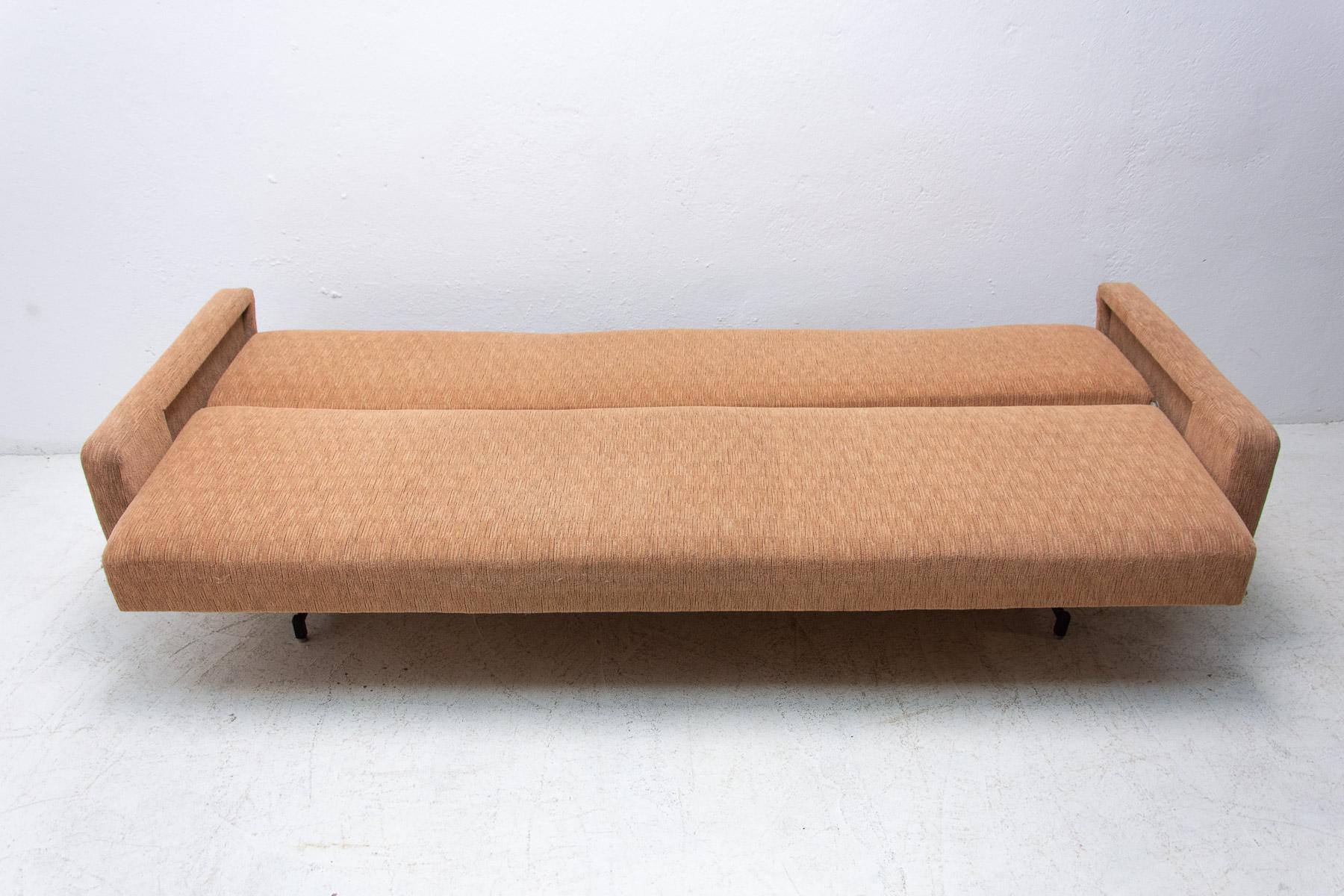 Mid century folding sofabed, 1970´s, Czechoslovakia 3