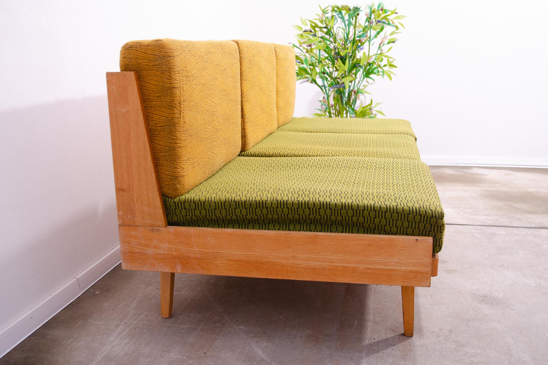 Mid century folding sofabed by Drevotvar, 1970´s, Czechoslovakia In Good Condition In Prague 8, CZ