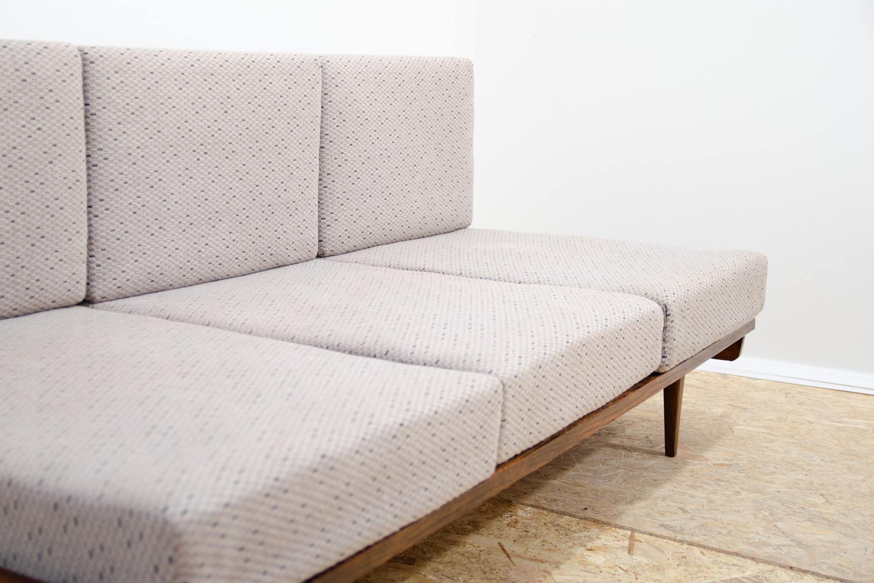 Mid century folding sofabed by Interiér Praha, 1960´s, Czechoslovakia For Sale 1