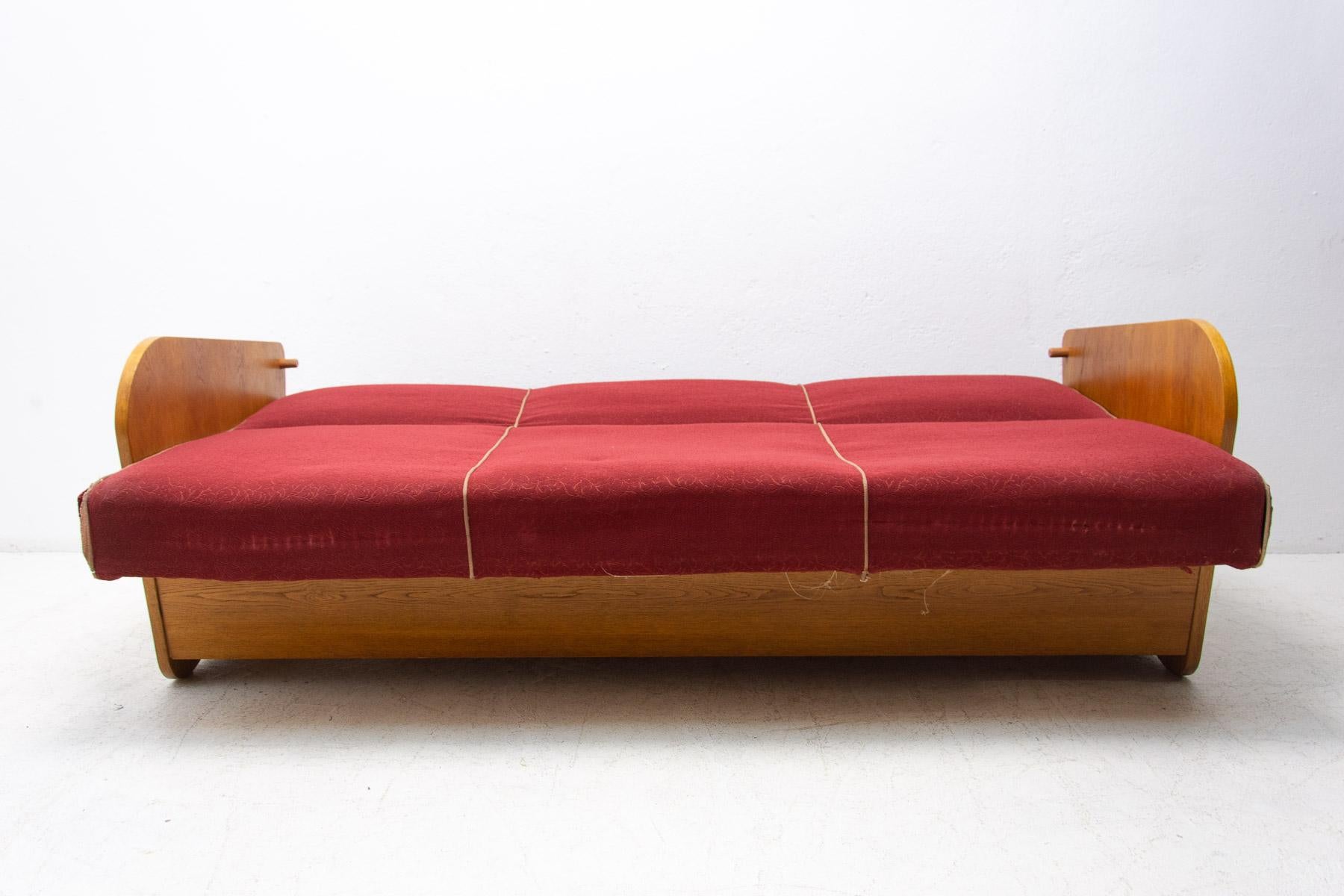 Mid Century Folding Sofabed by Jindřich Halabala, 1950´s 4
