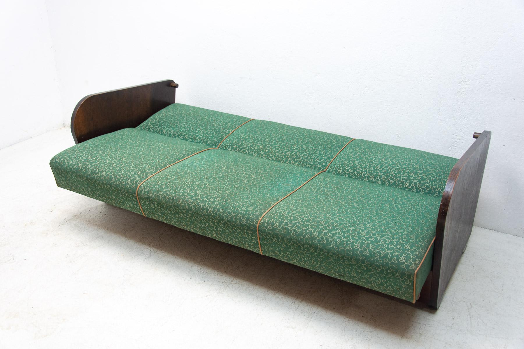  Mid century folding sofabed by Jindřich Halabala, 1950´s 5