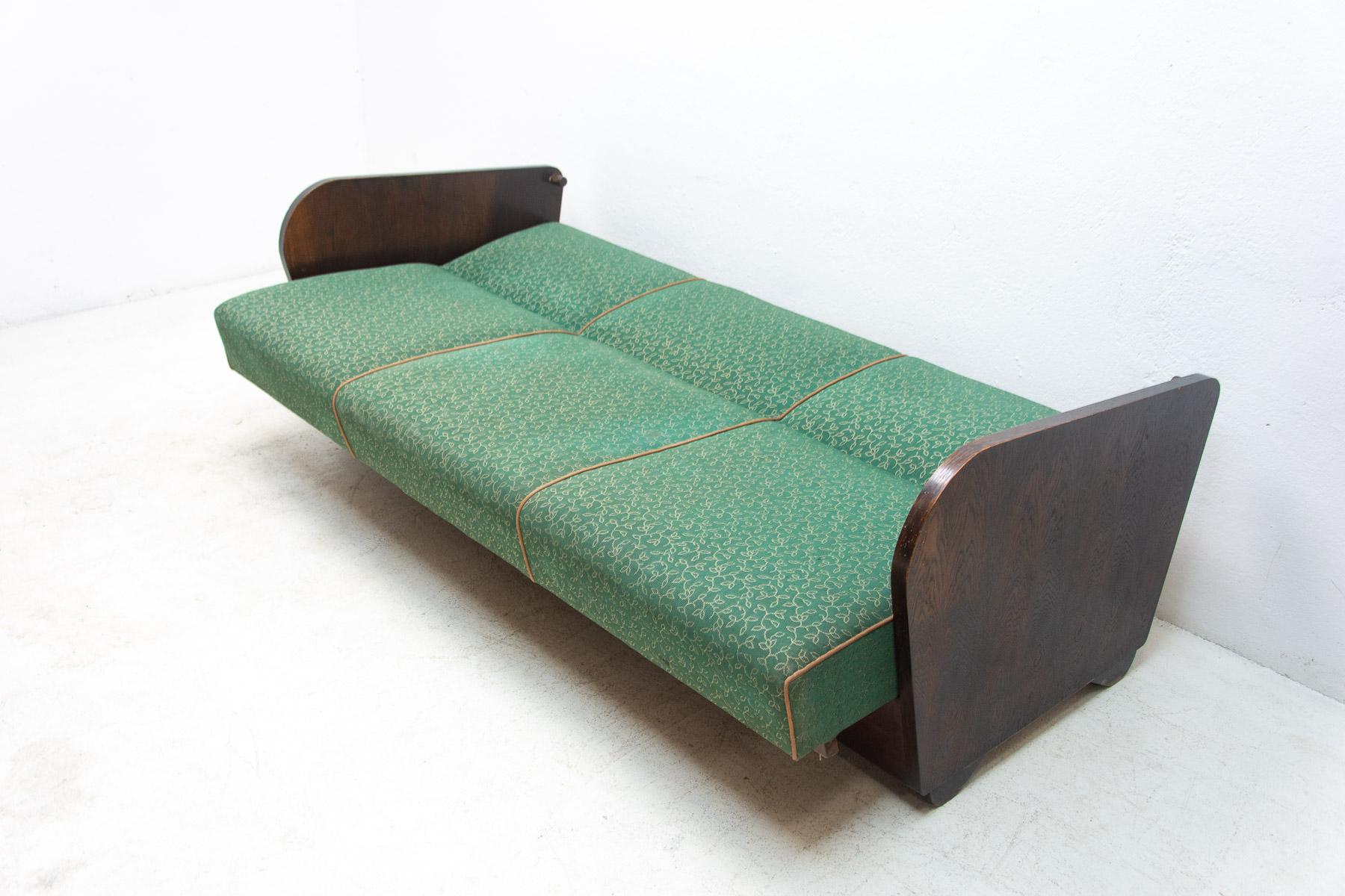  Mid century folding sofabed by Jindřich Halabala, 1950´s 6