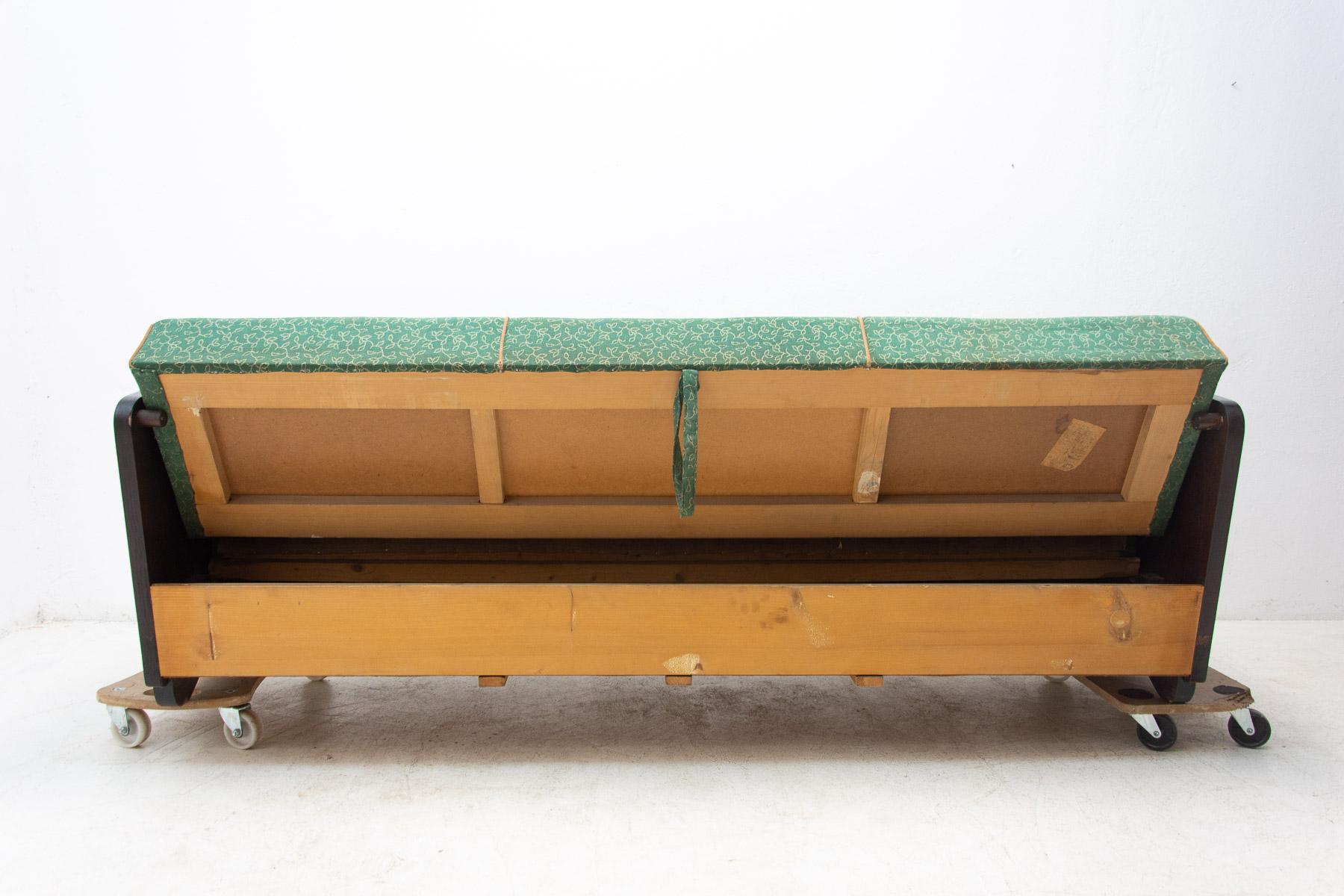  Mid century folding sofabed by Jindřich Halabala, 1950´s 7