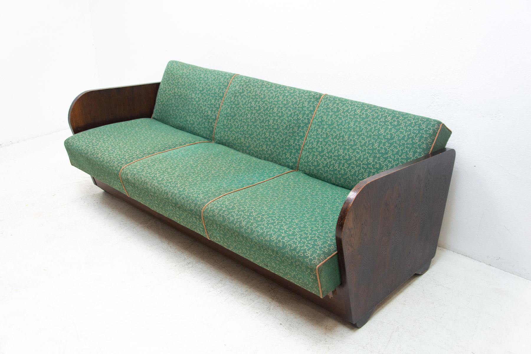  Mid century folding sofabed by Jindřich Halabala, 1950´s 13