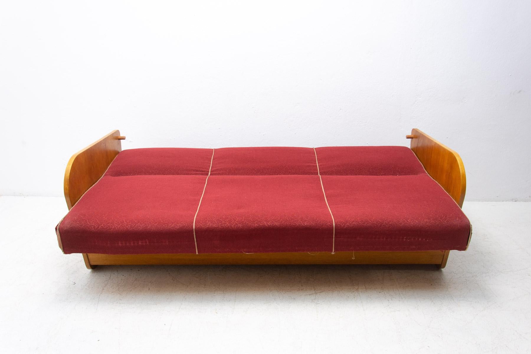 Mid Century Folding Sofabed by Jindřich Halabala, 1950´s 3